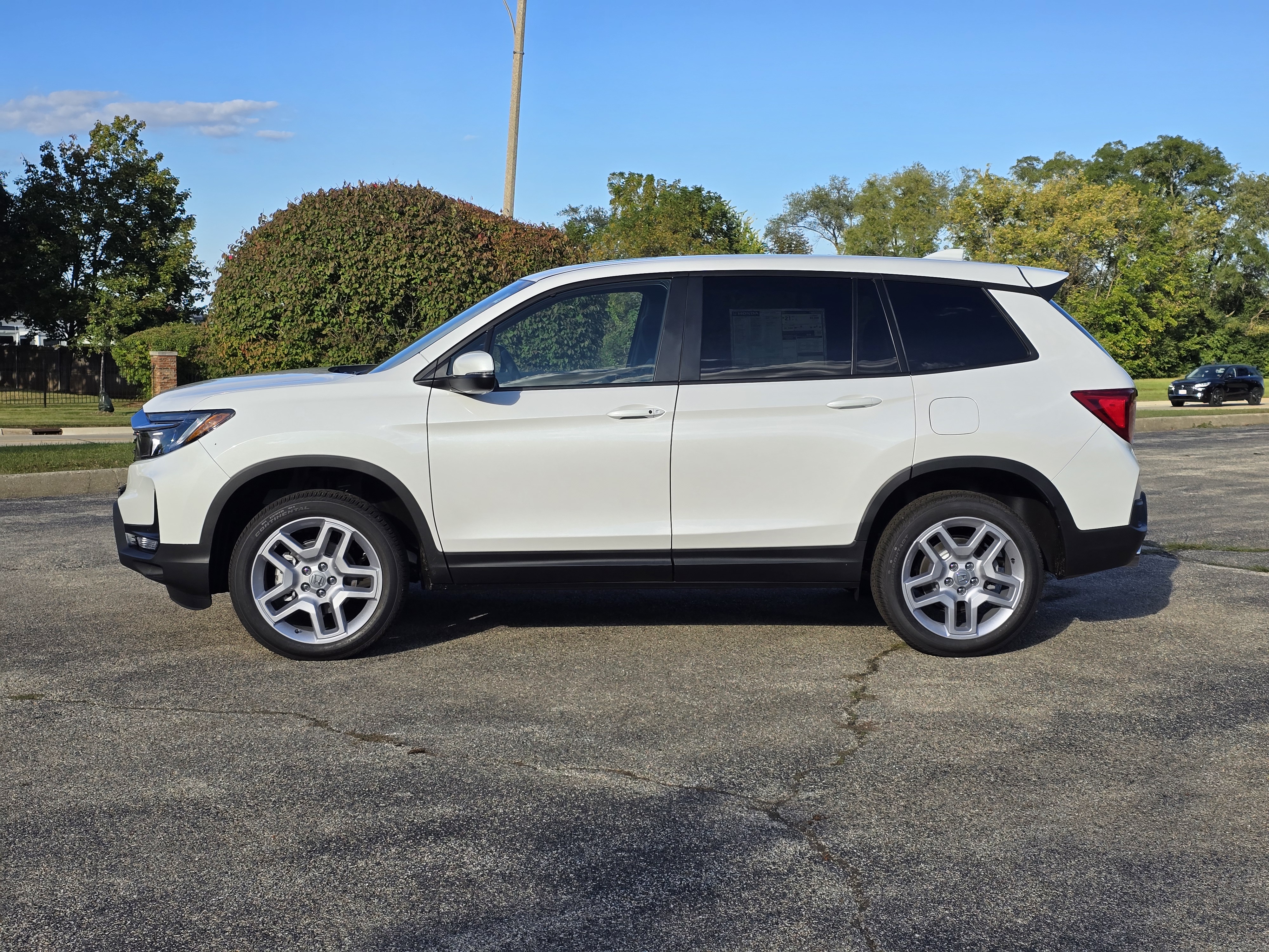 2025 Honda Passport EX-L 3