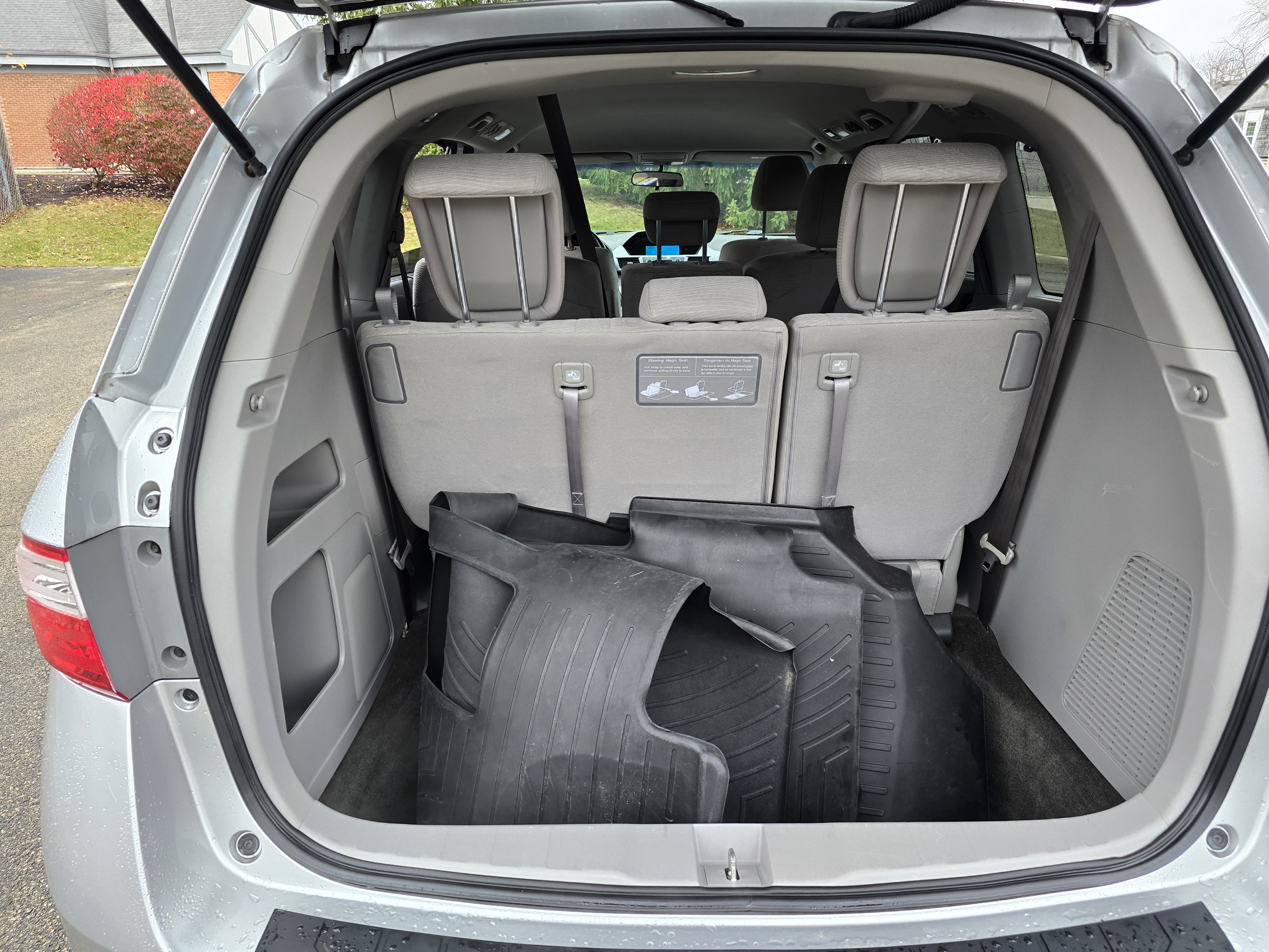 2011 Honda Odyssey EX 12