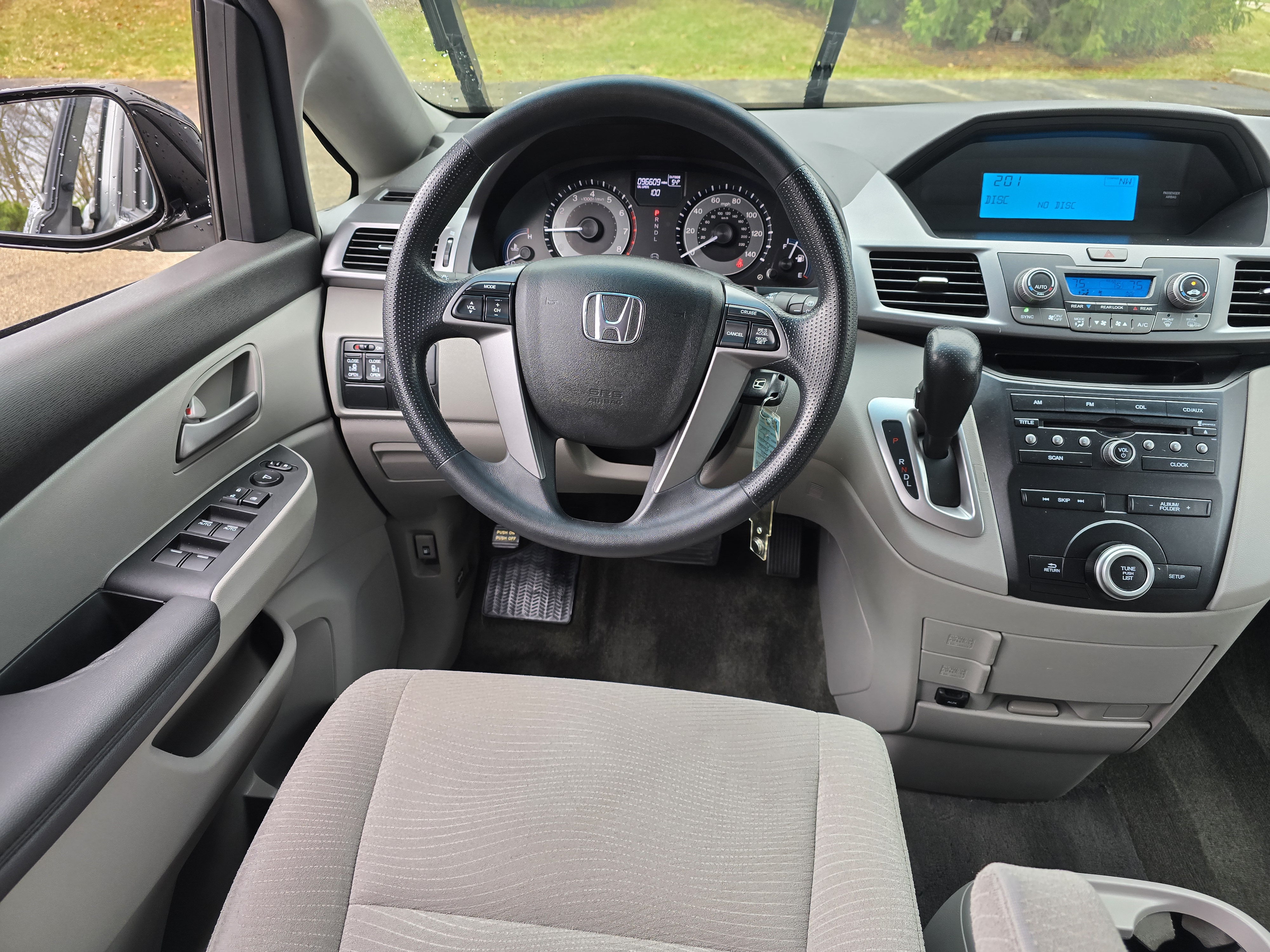 2011 Honda Odyssey EX 28