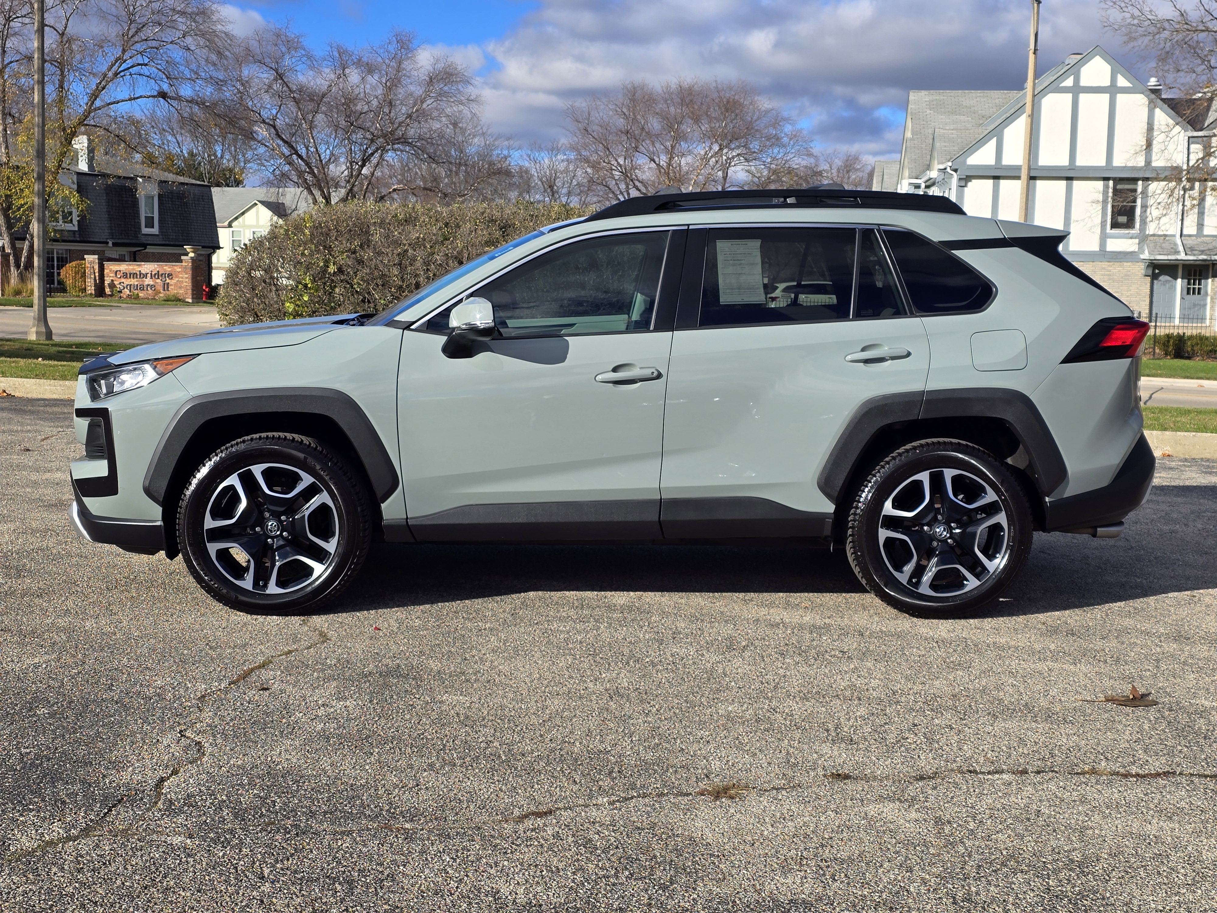 2019 Toyota RAV4 Adventure 12