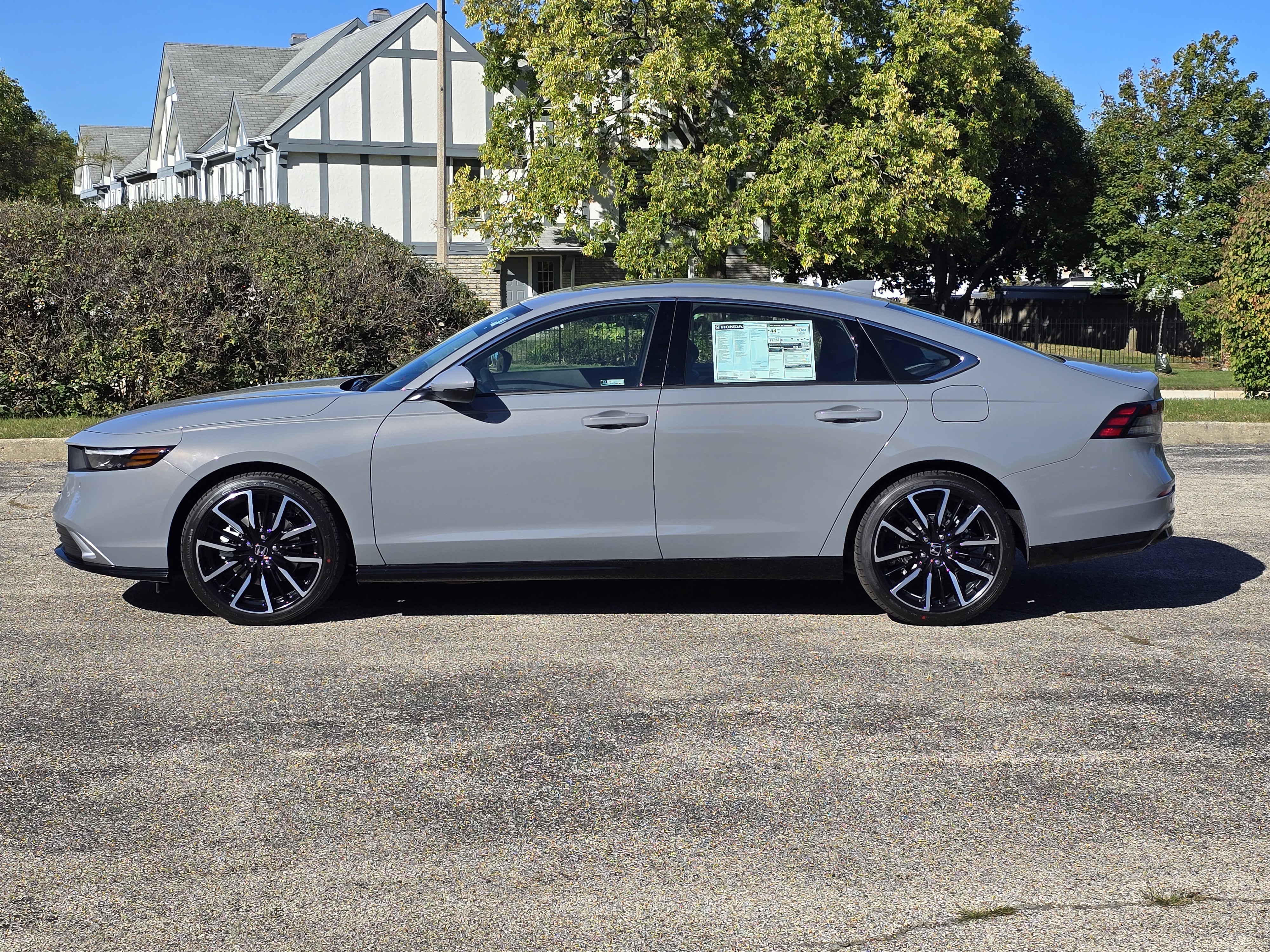 2025 Honda Accord Hybrid Touring 3