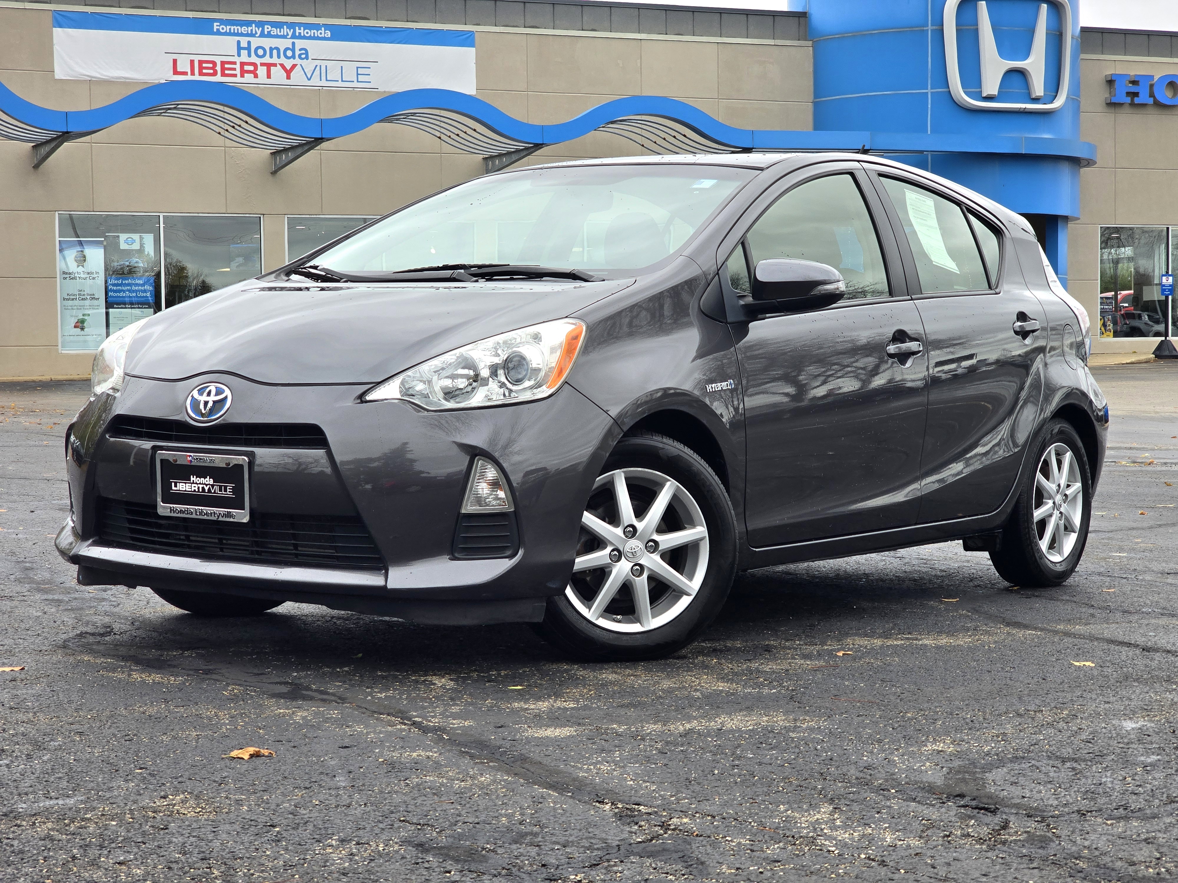 2012 Toyota Prius c Three 8