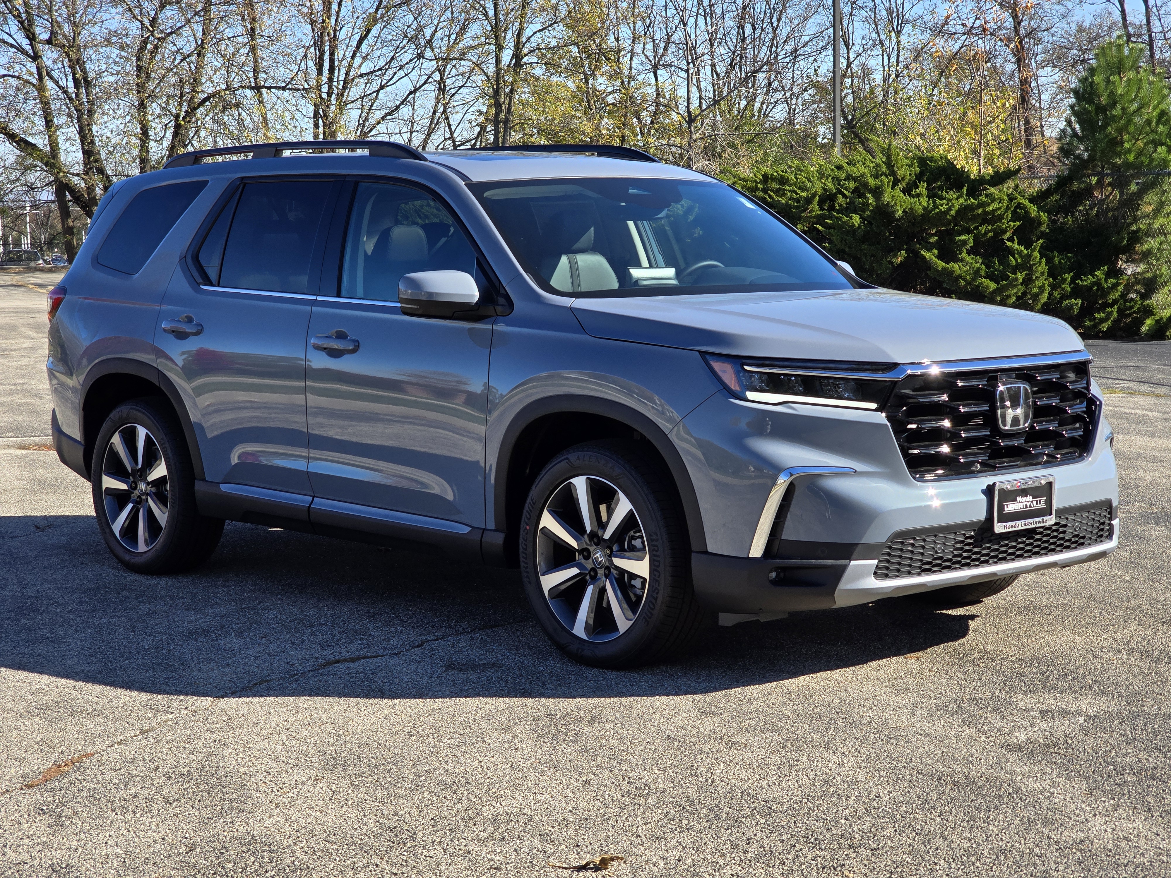 2025 Honda Pilot Touring 17