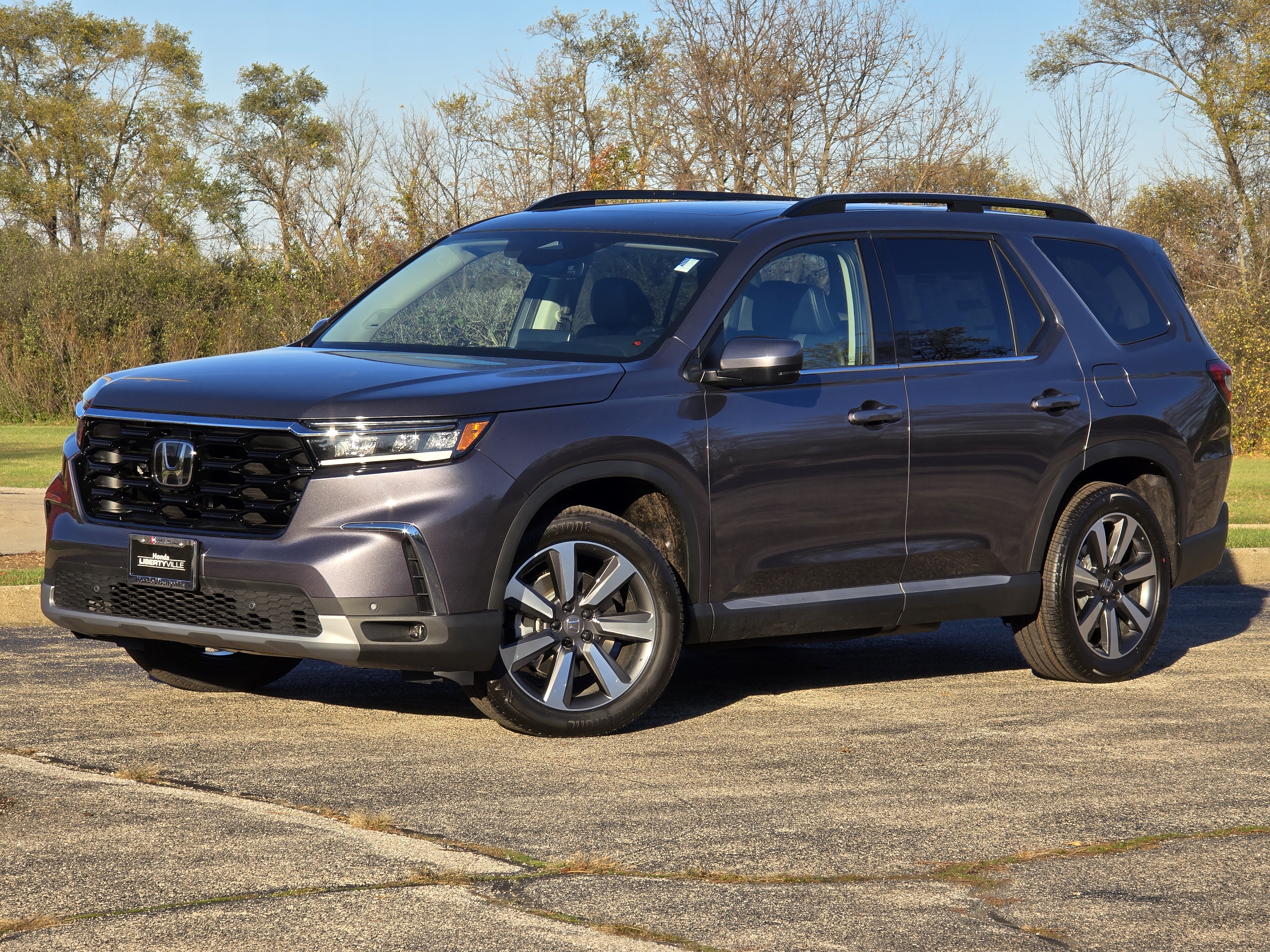 2025 Honda Pilot Touring 1