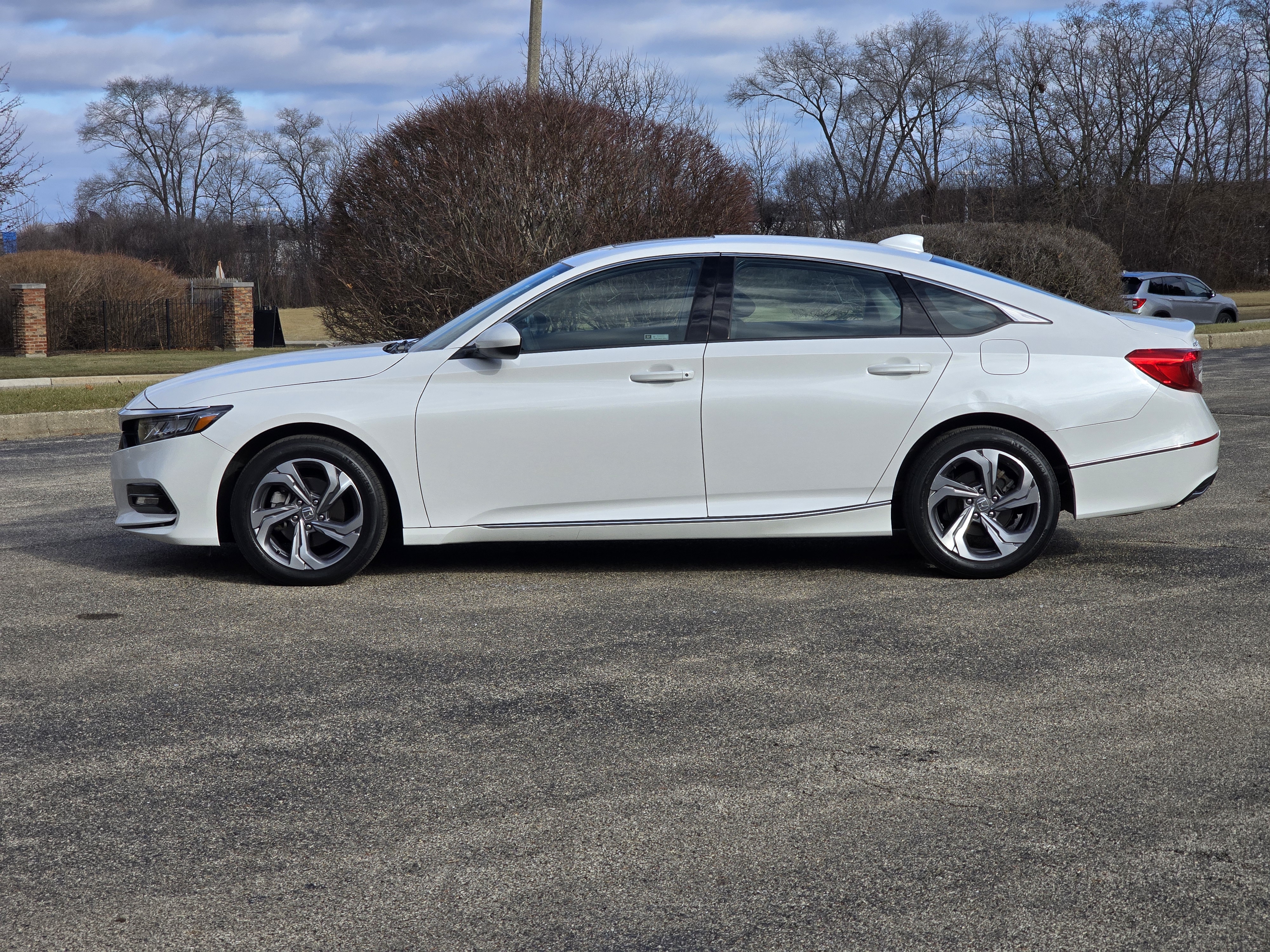 2020 Honda Accord EX 4