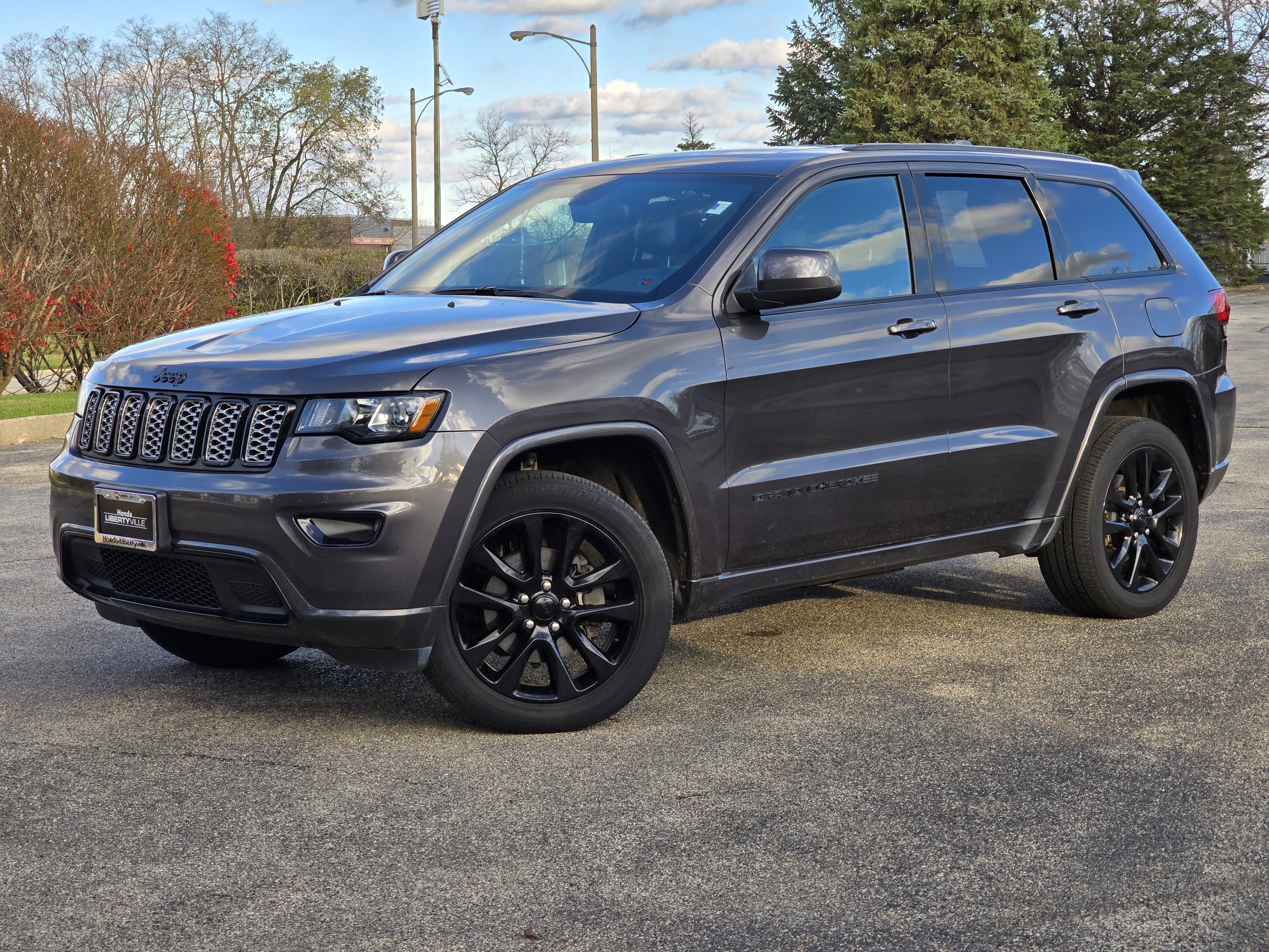 2018 Jeep Grand Cherokee Altitude 1