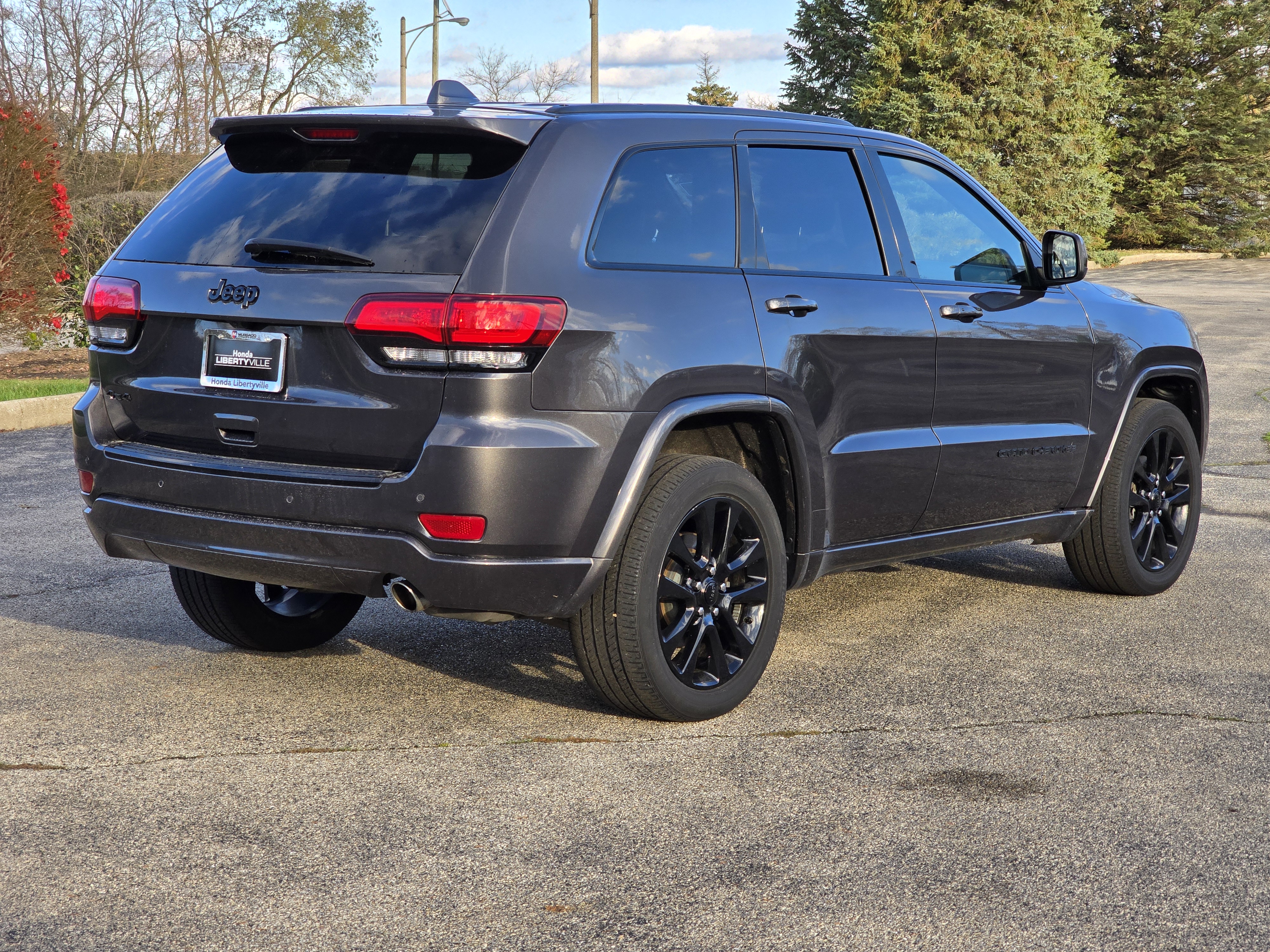 2018 Jeep Grand Cherokee Altitude 17