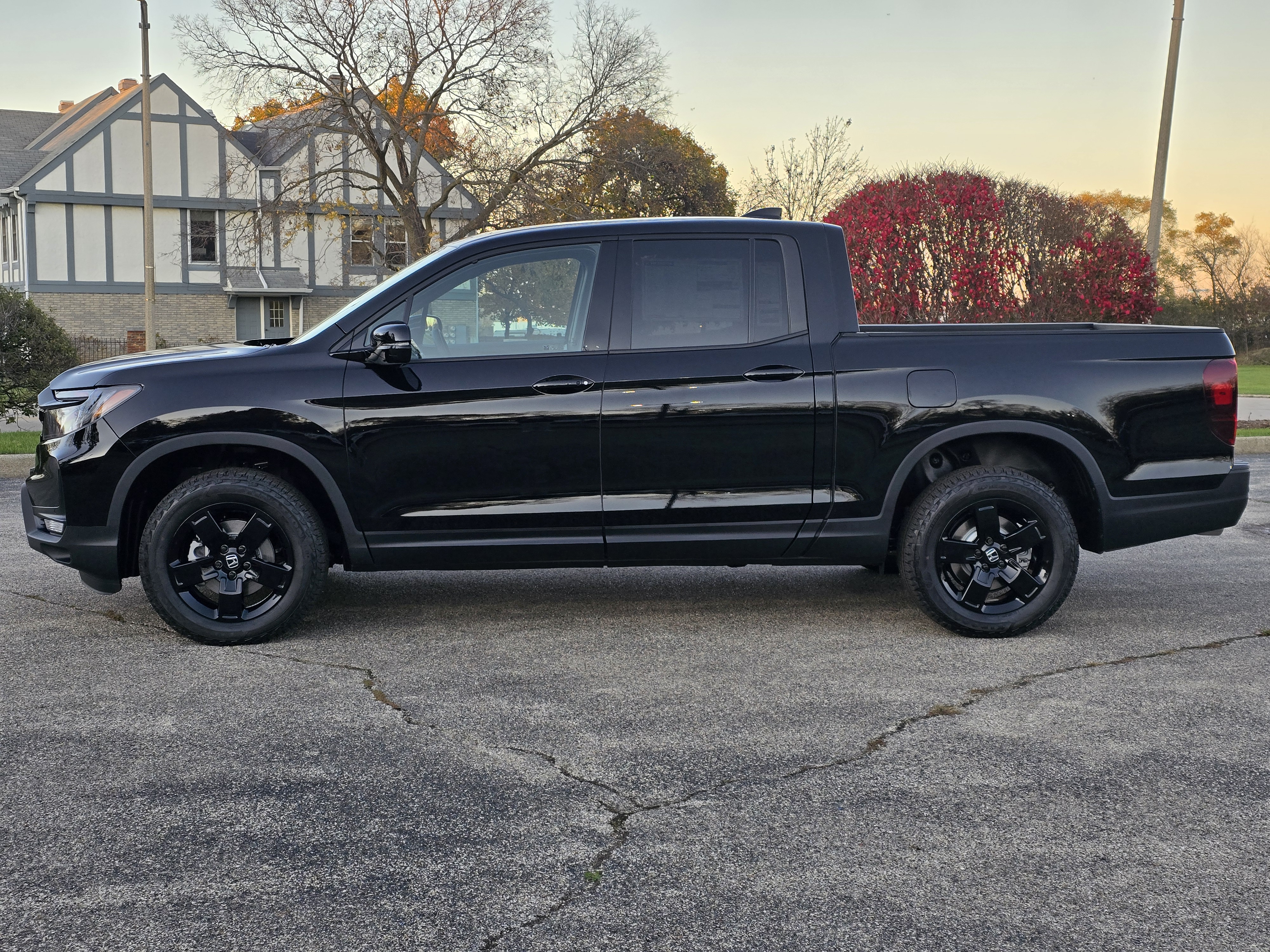 2025 Honda Ridgeline Black Edition 13