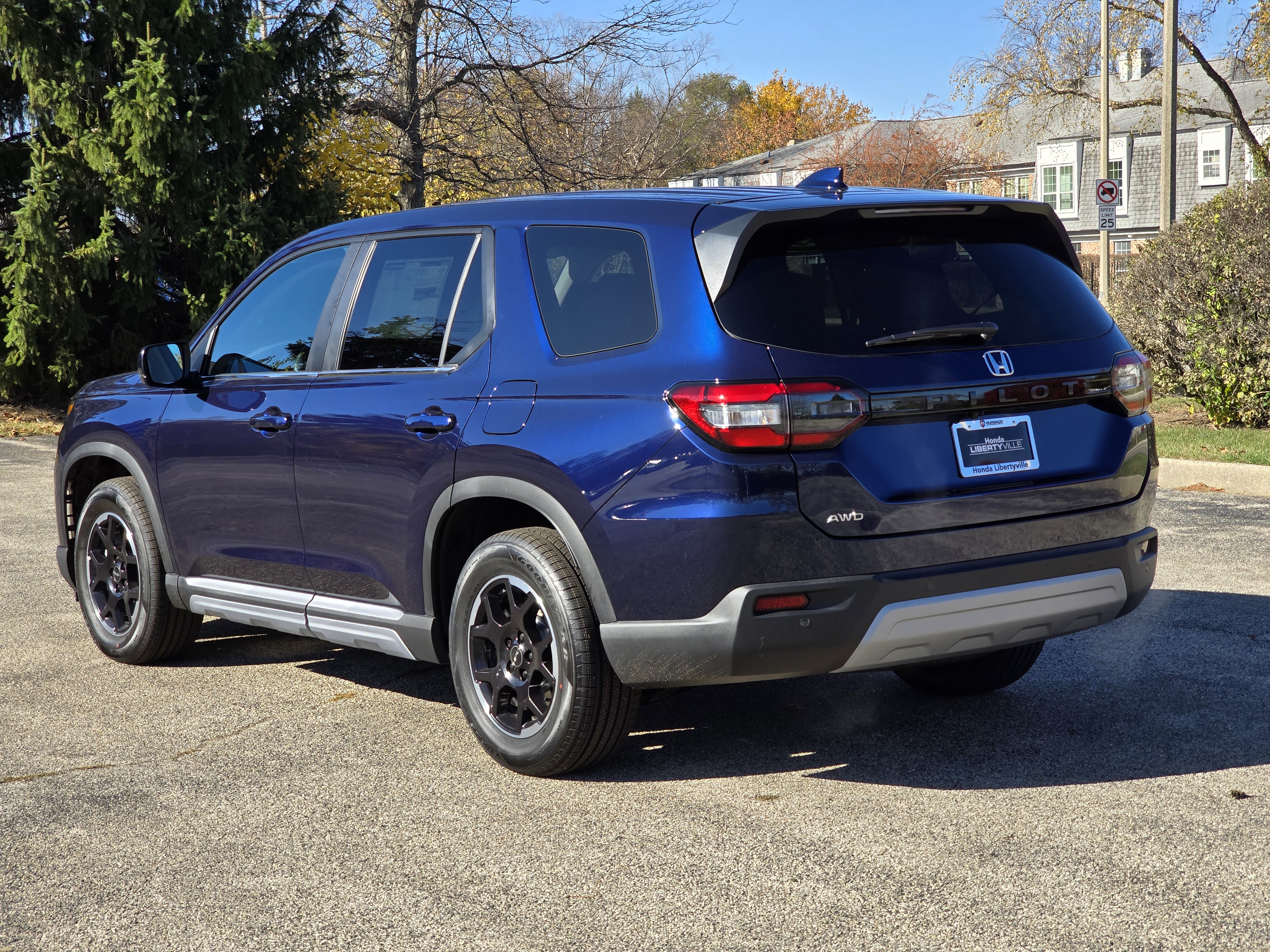 2025 Honda Pilot EX-L 11