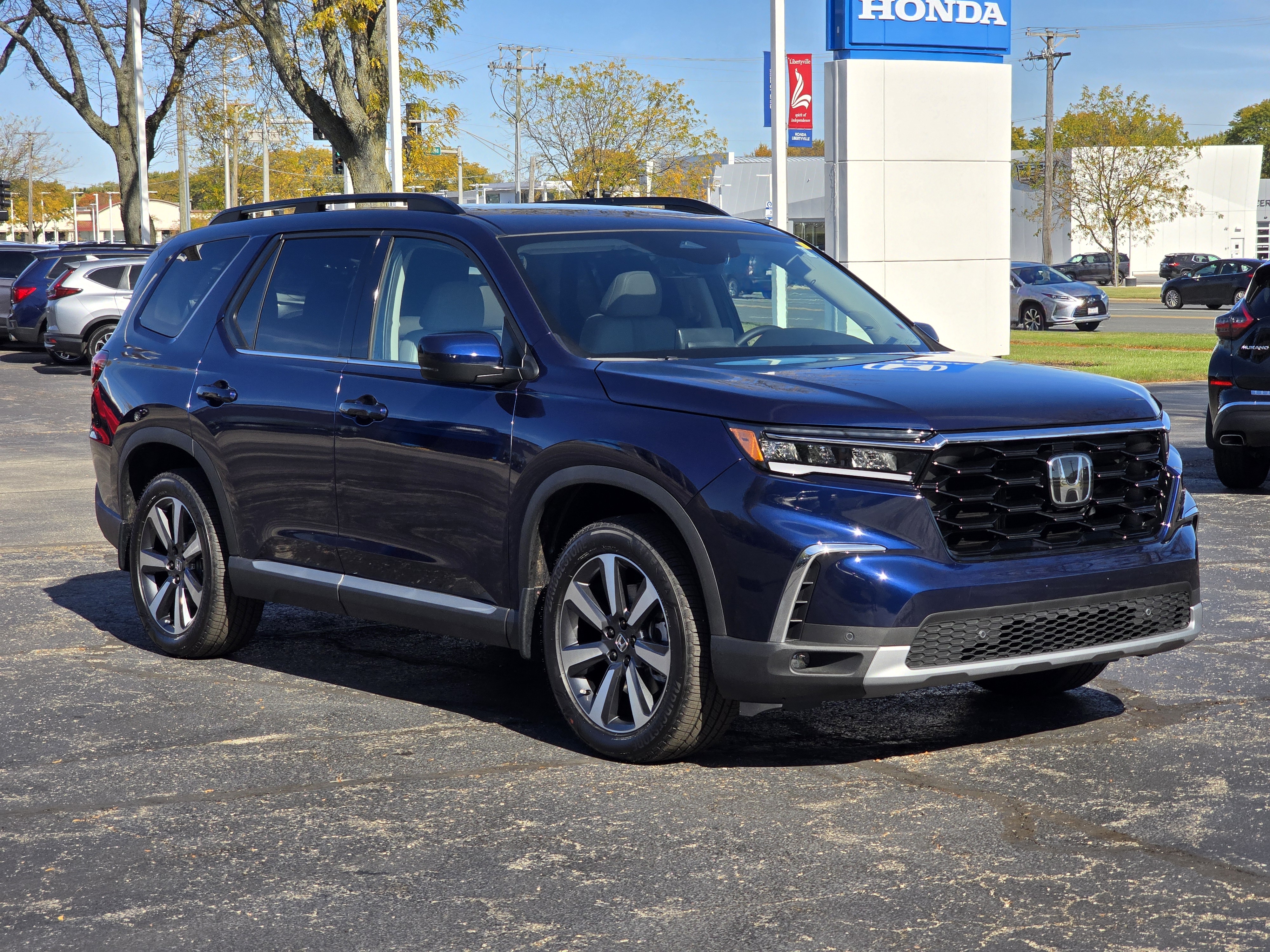 2025 Honda Pilot Touring 19