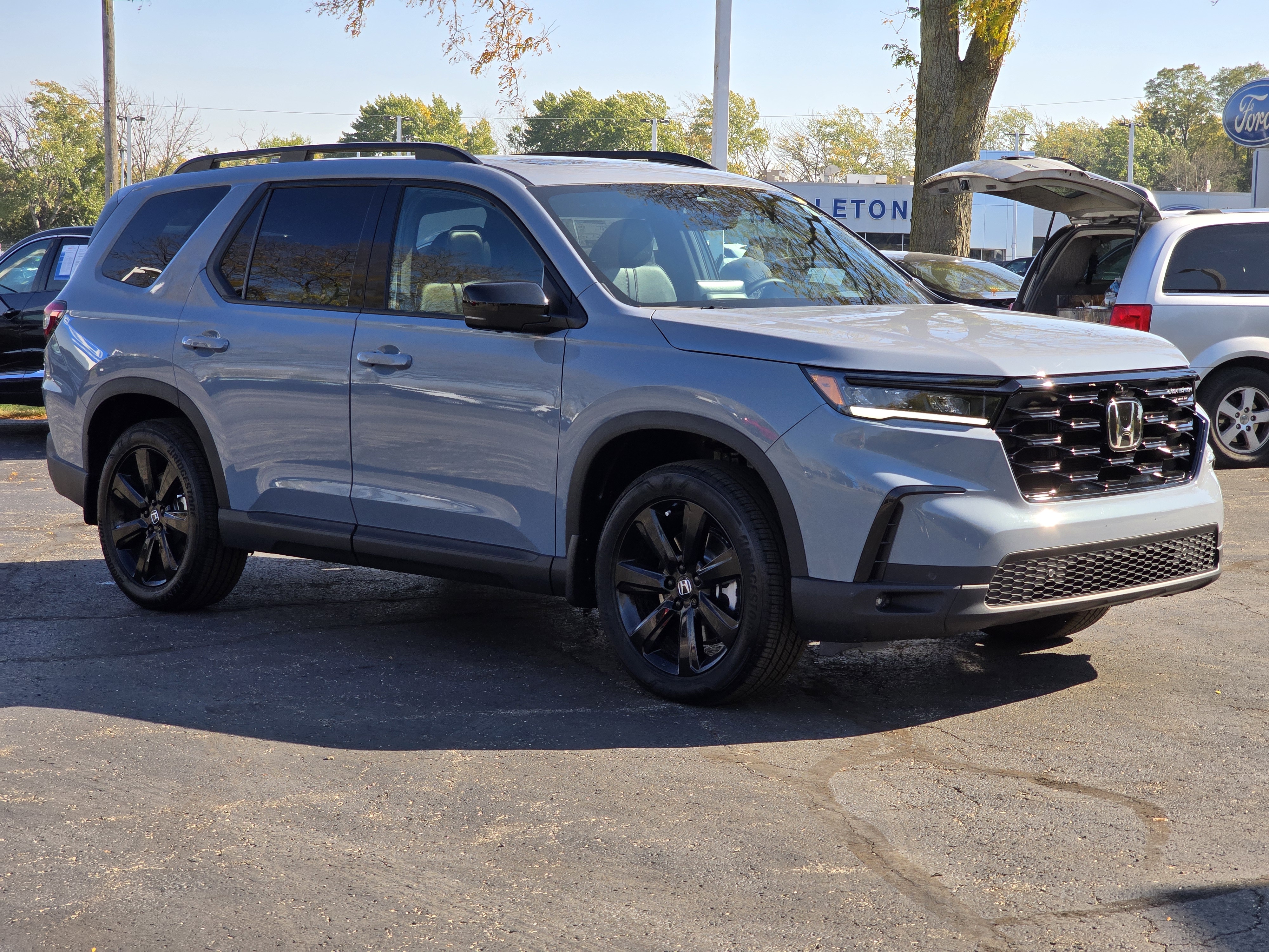 2025 Honda Pilot Black Edition 19