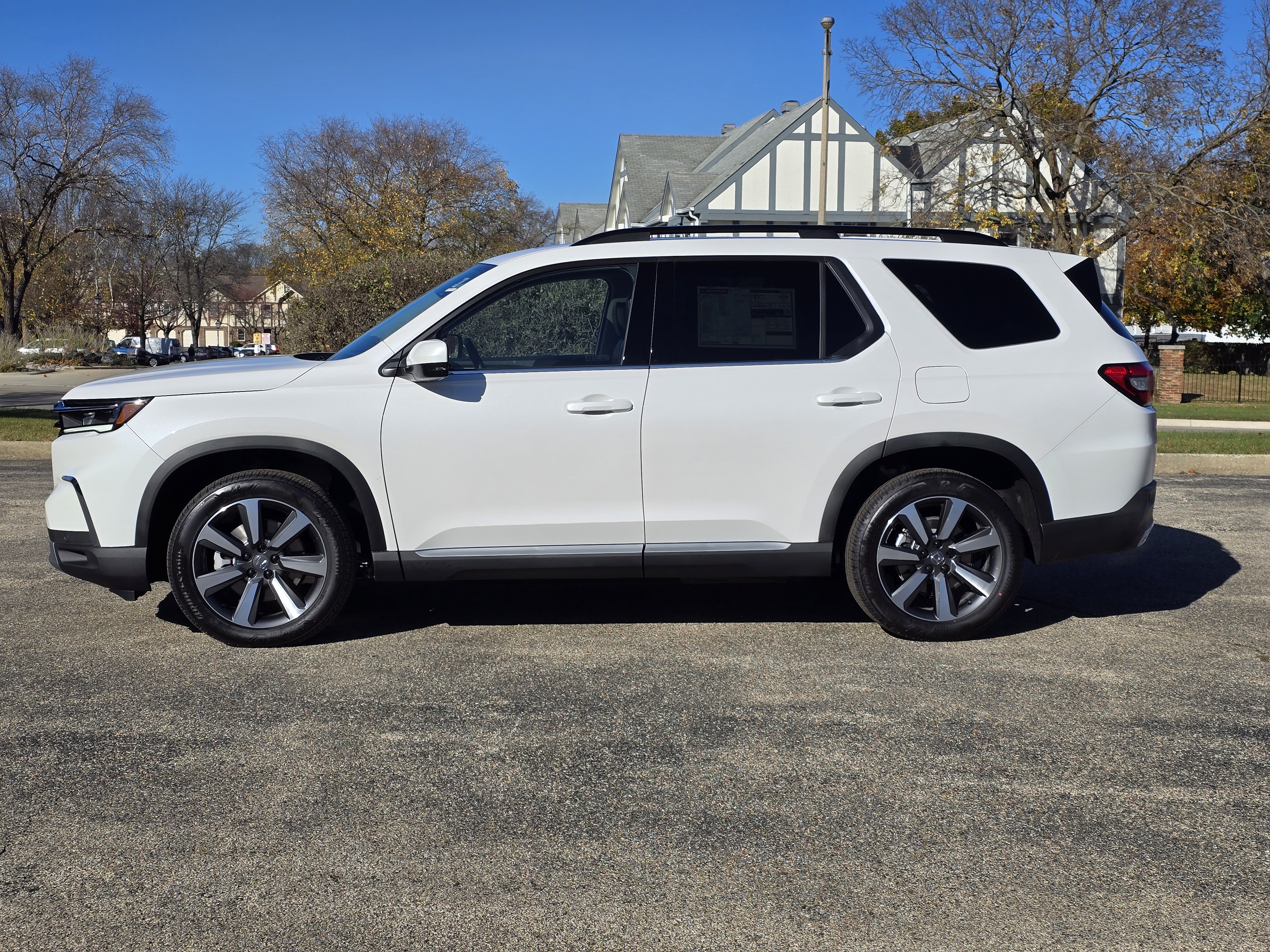 2025 Honda Pilot Touring 13