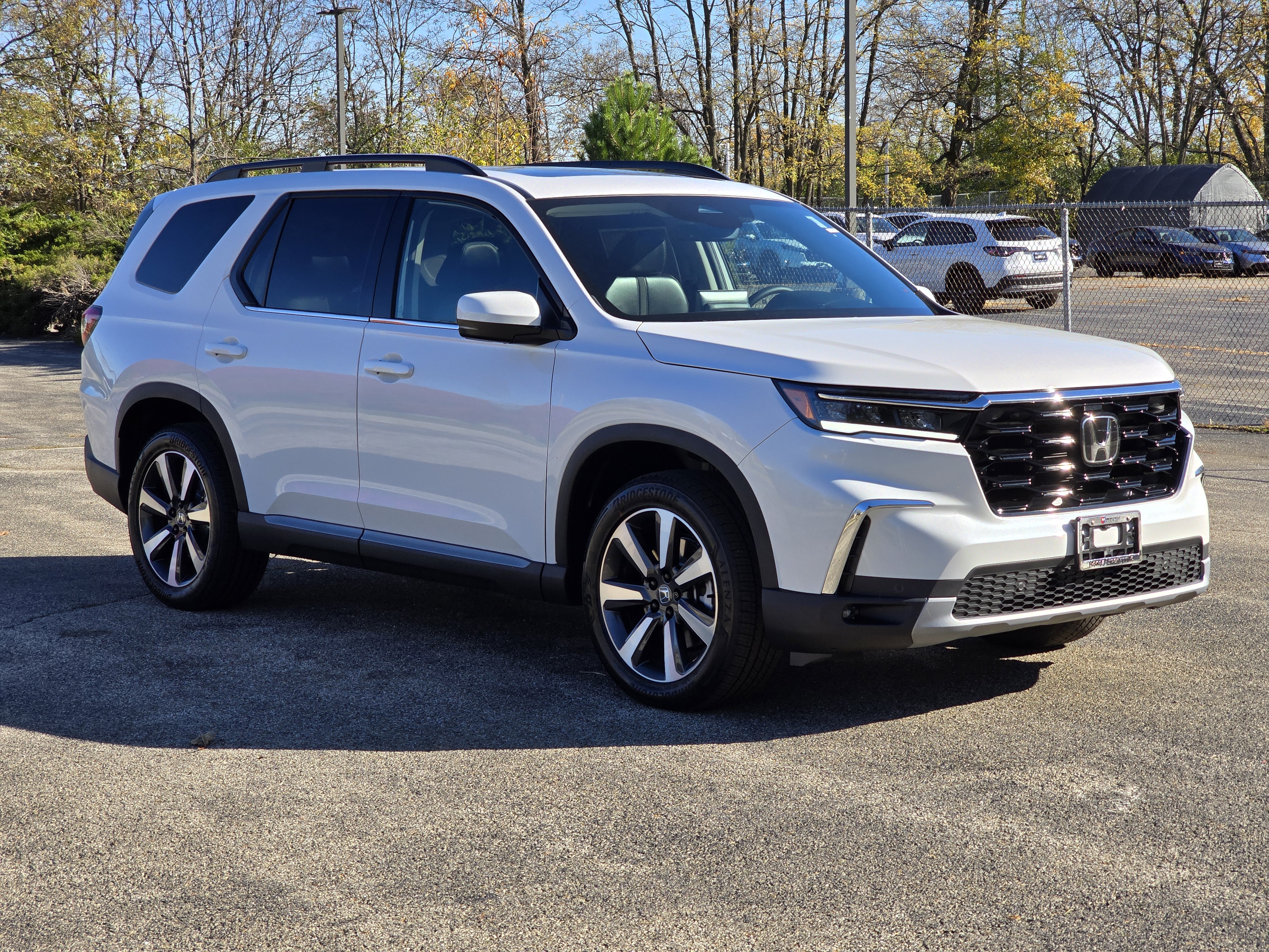 2025 Honda Pilot Touring 16