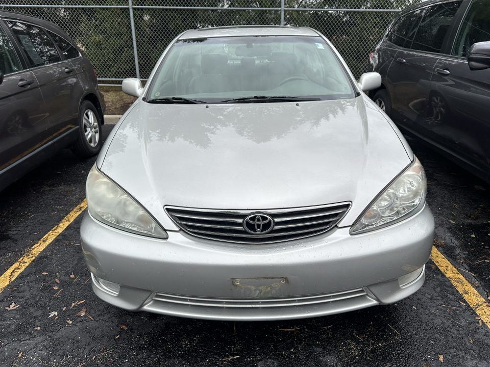 2005 Toyota Camry  2