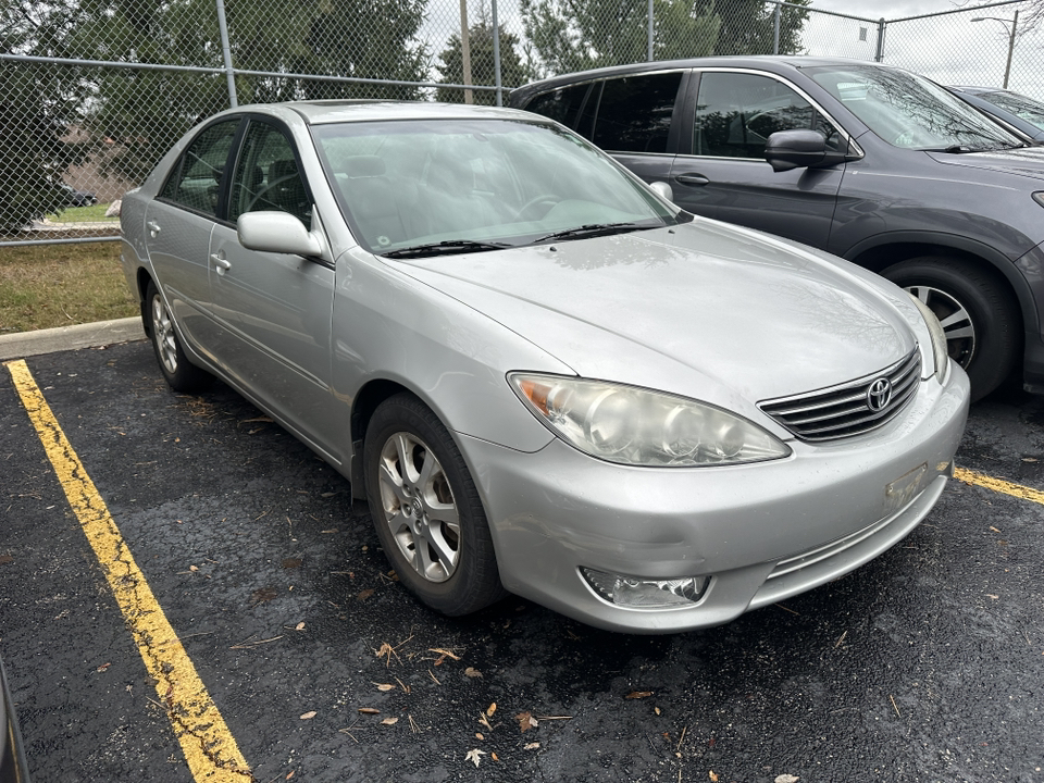 2005 Toyota Camry  3