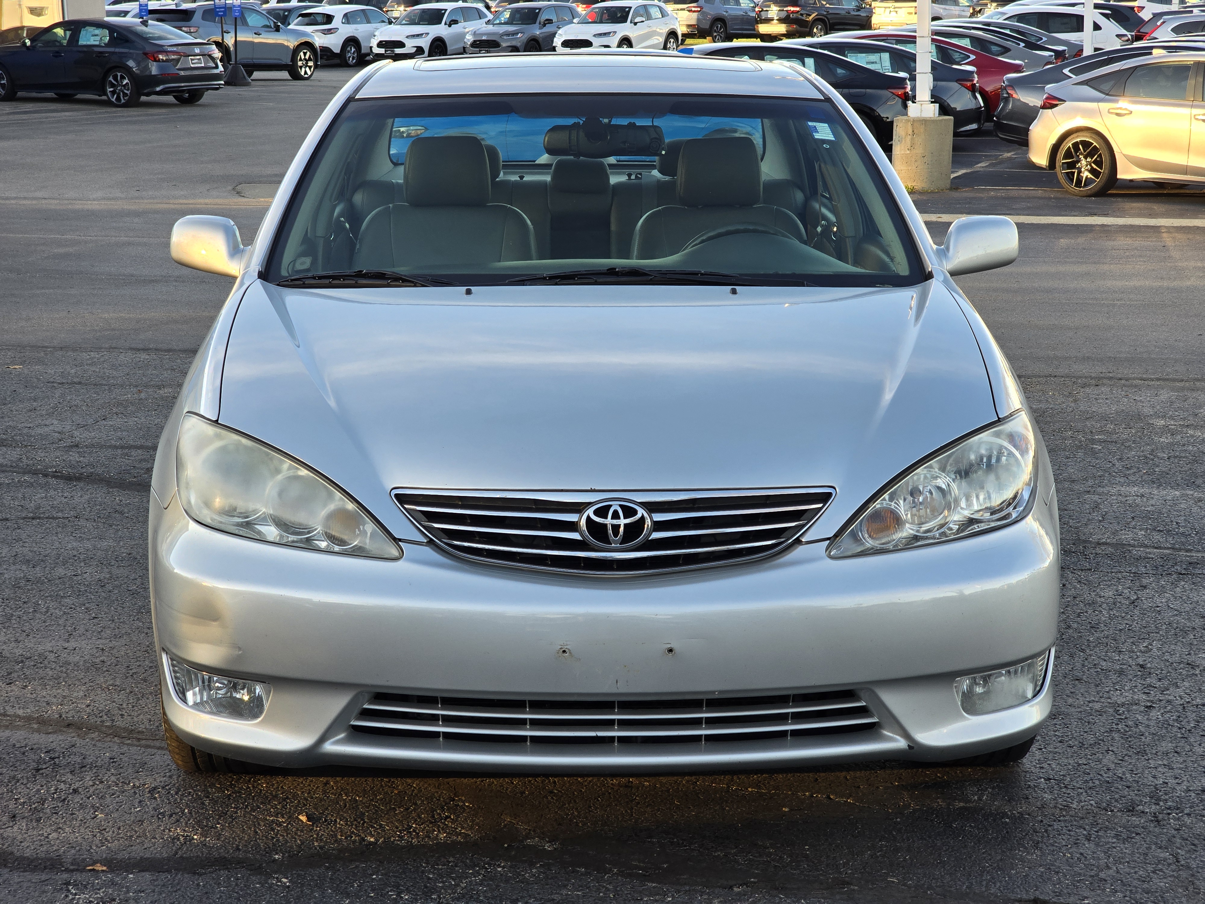 2005 Toyota Camry XLE 17