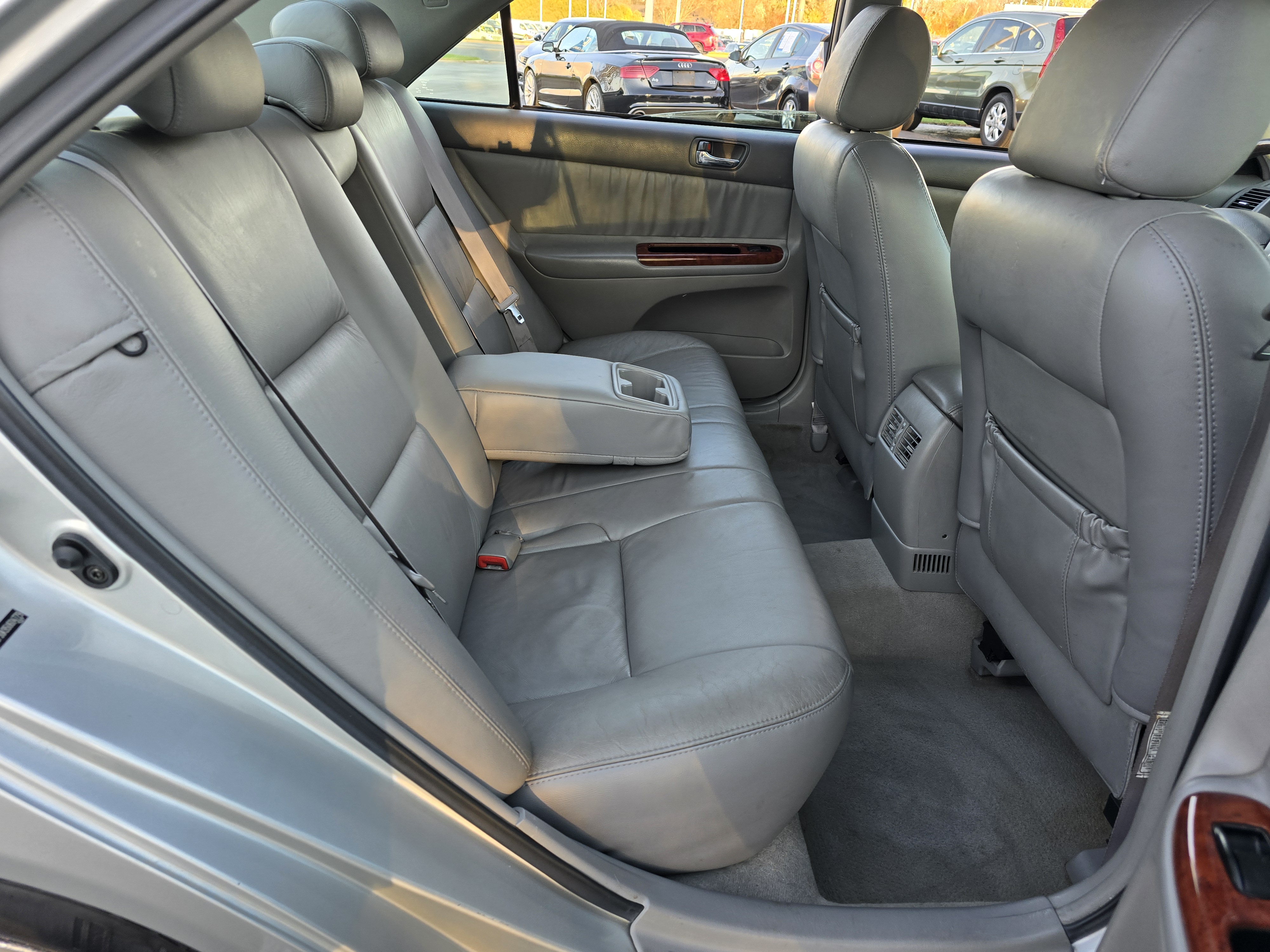 2005 Toyota Camry XLE 40