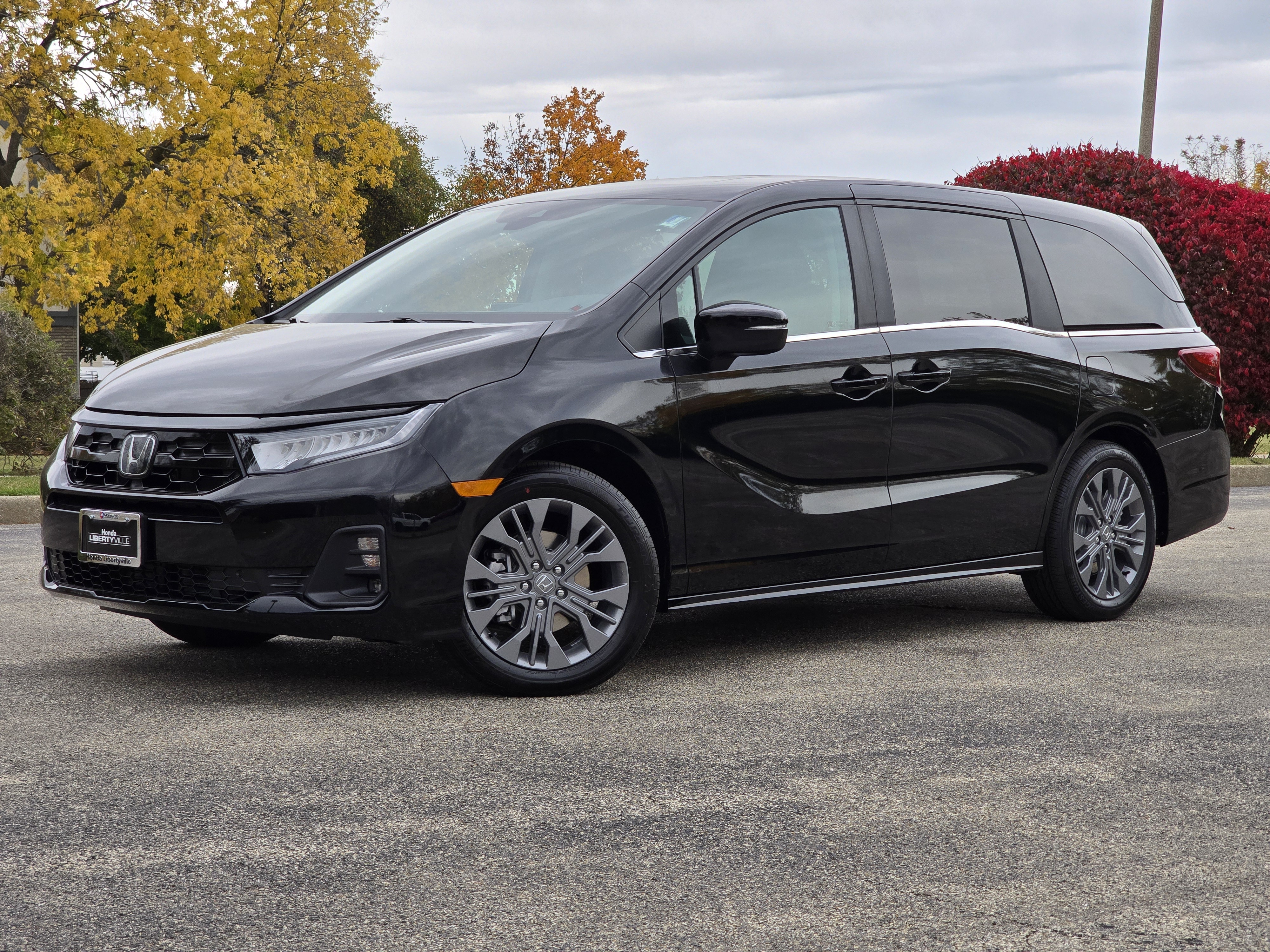 2025 Honda Odyssey Touring 2