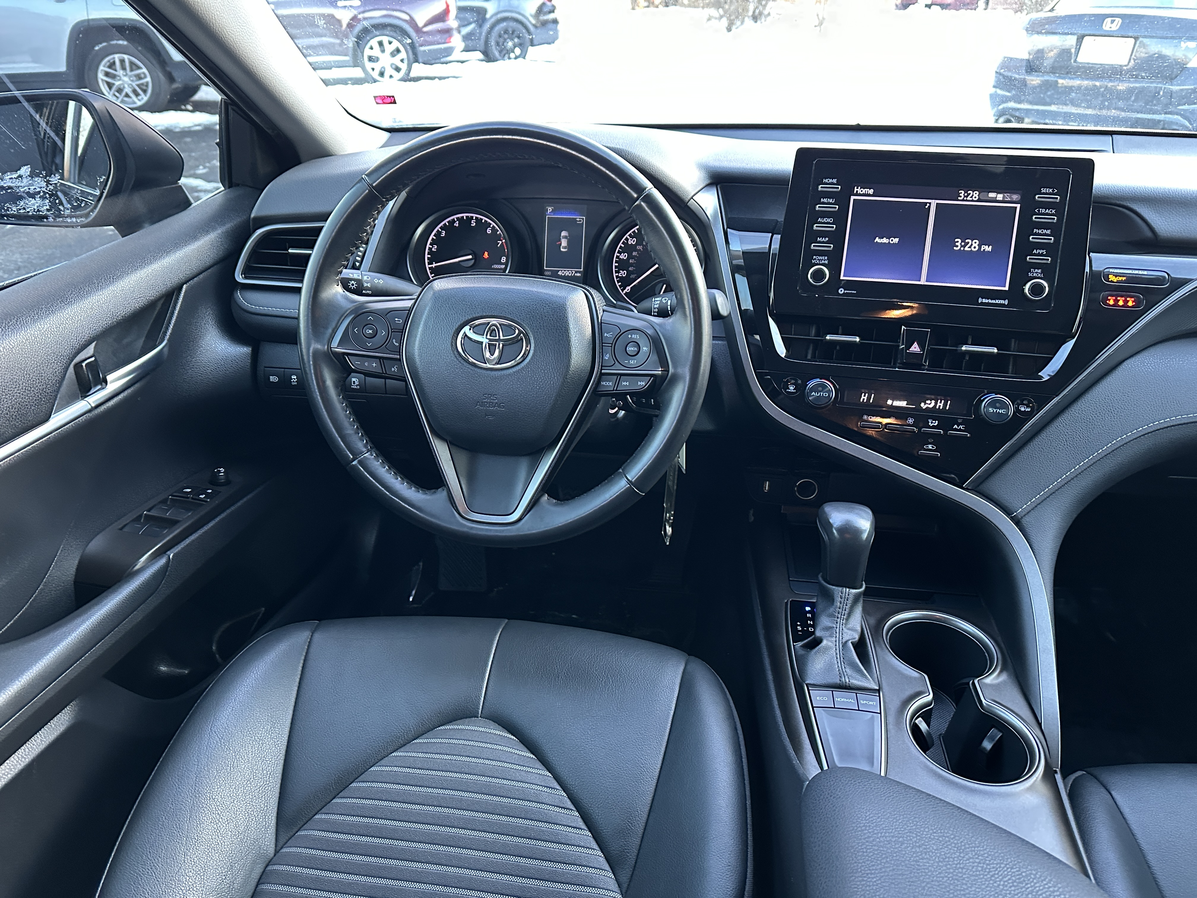 2023 Toyota Camry SE 6