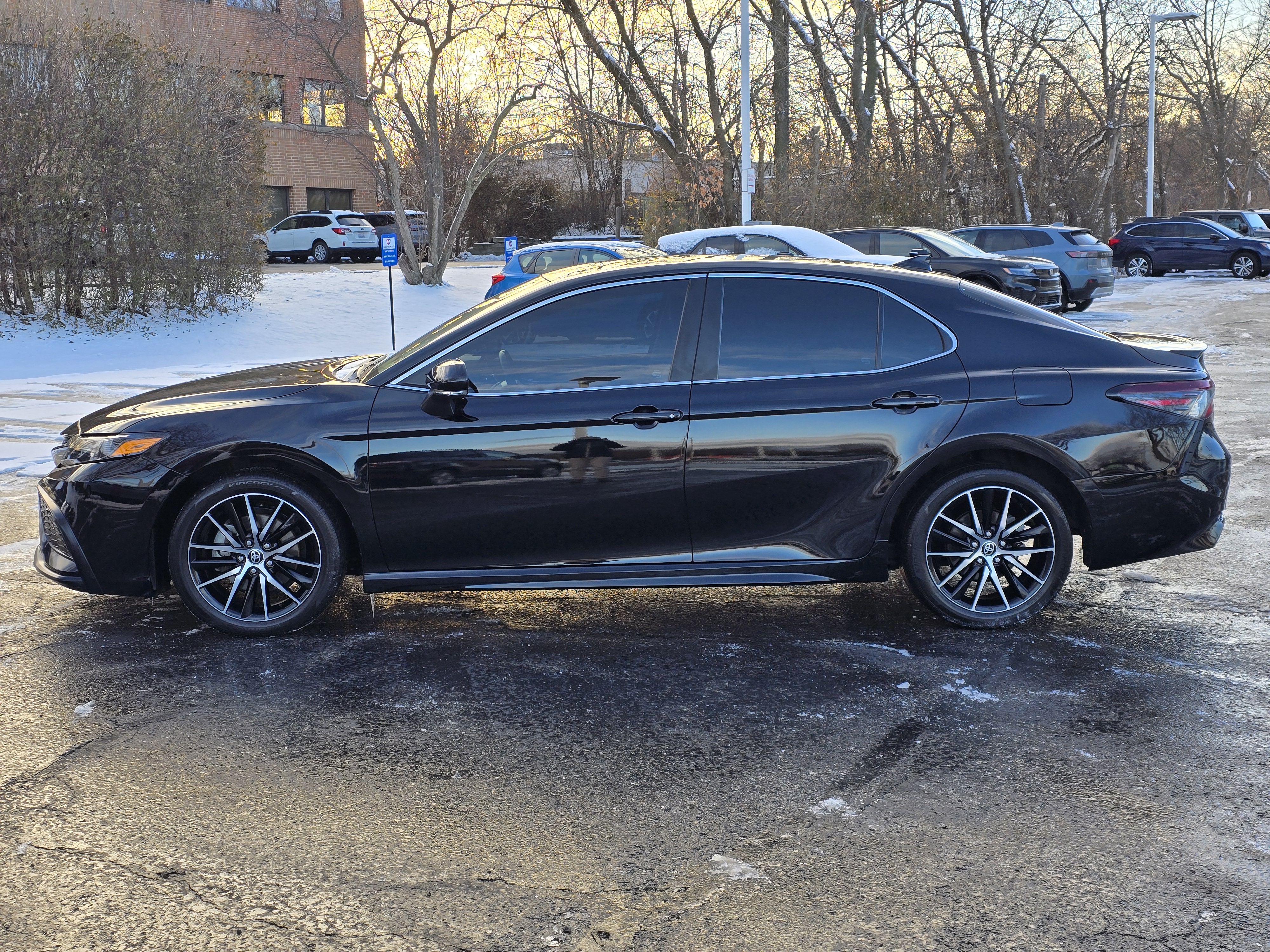 2023 Toyota Camry SE 9