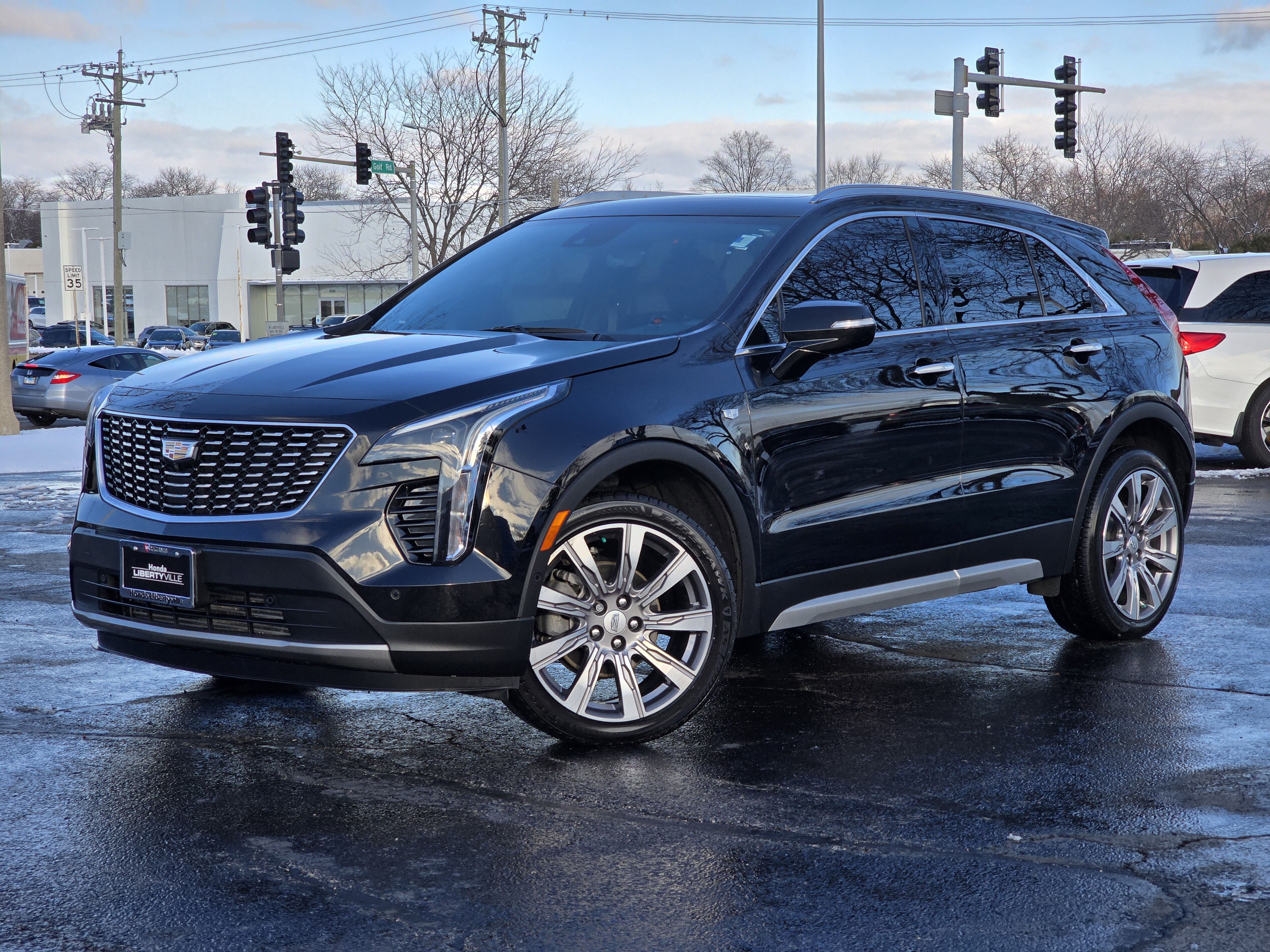 2022 Cadillac XT4 Premium Luxury 2