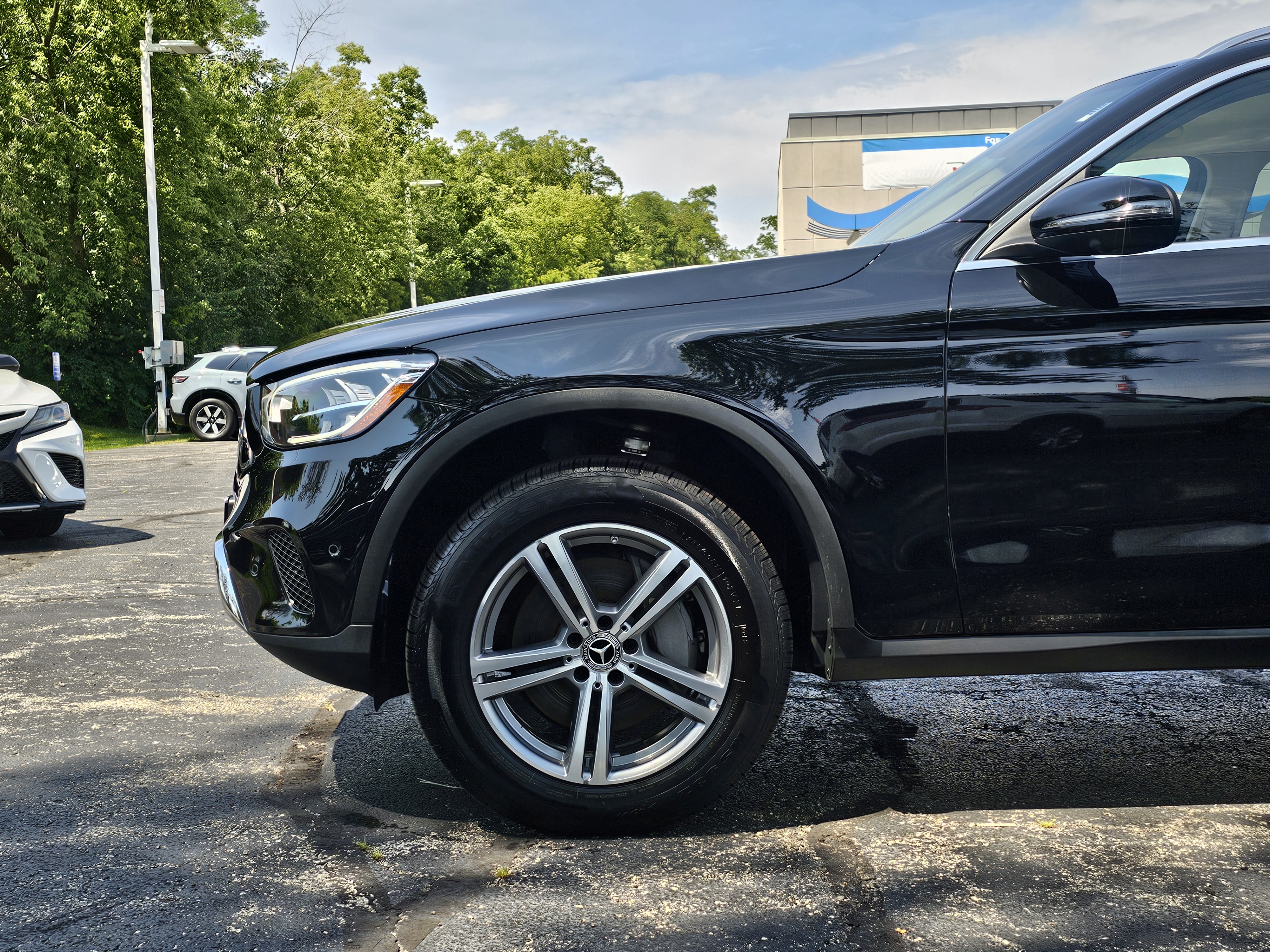 2022 Mercedes-Benz GLC GLC 300 24