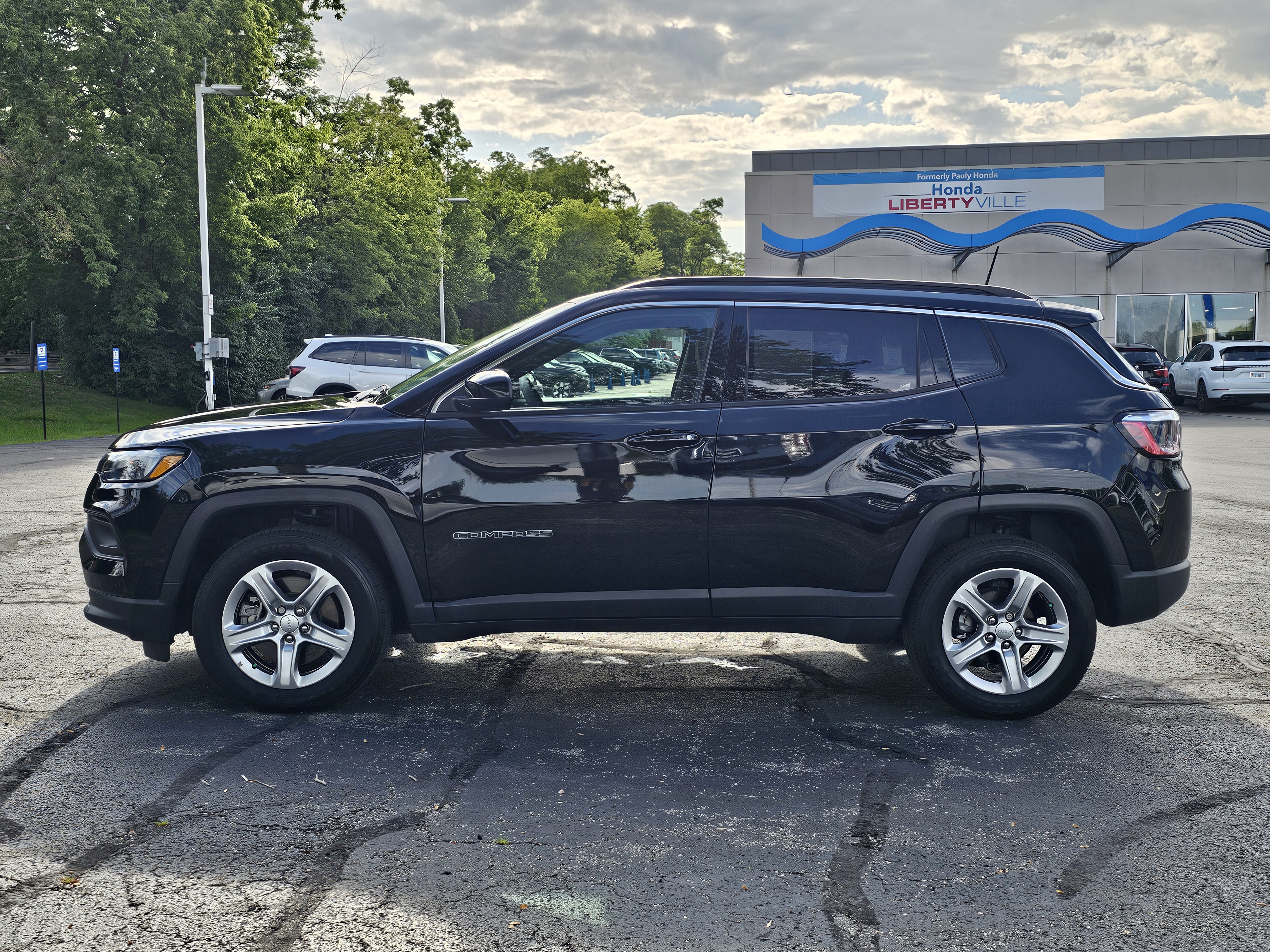 2023 Jeep Compass Latitude 23