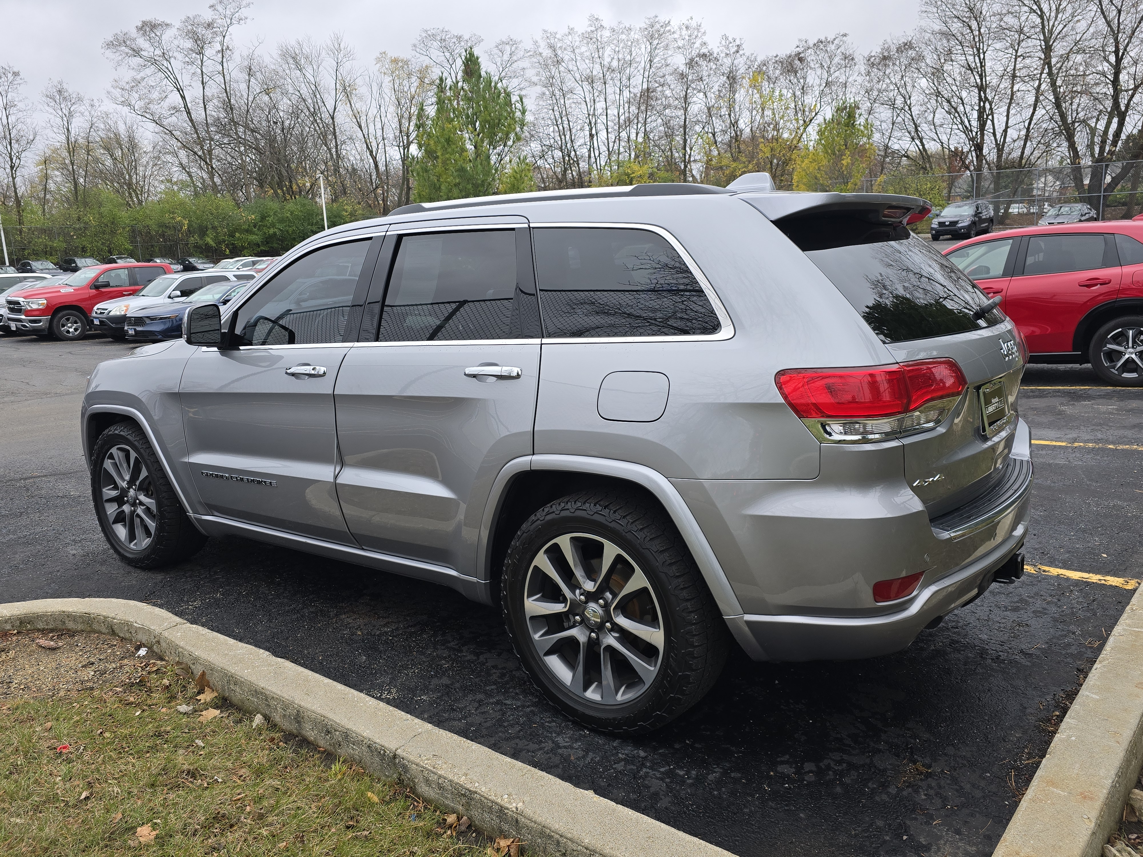 2017 Jeep Grand Cherokee Overland 11