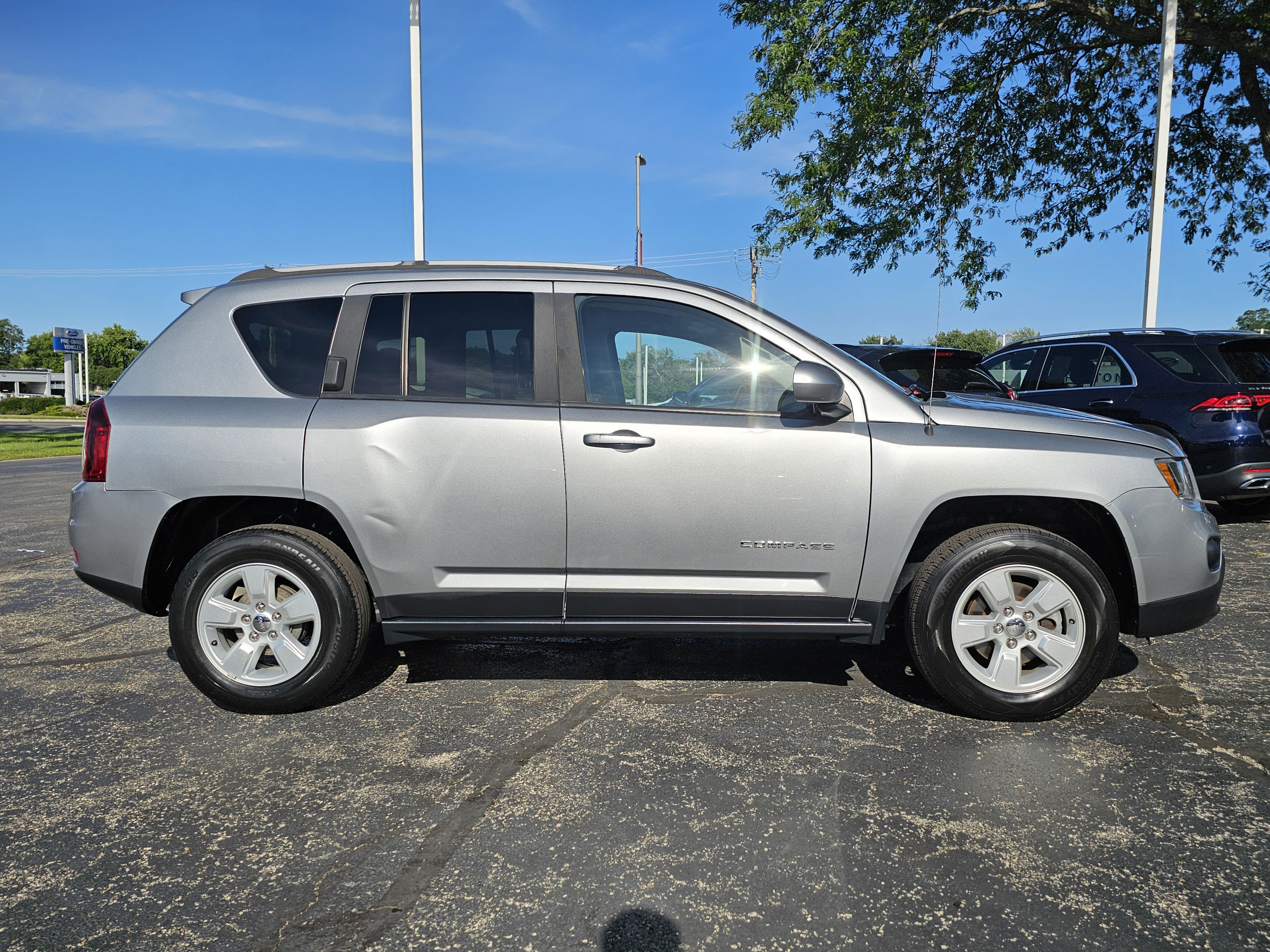 2016 Jeep Compass Latitude 19