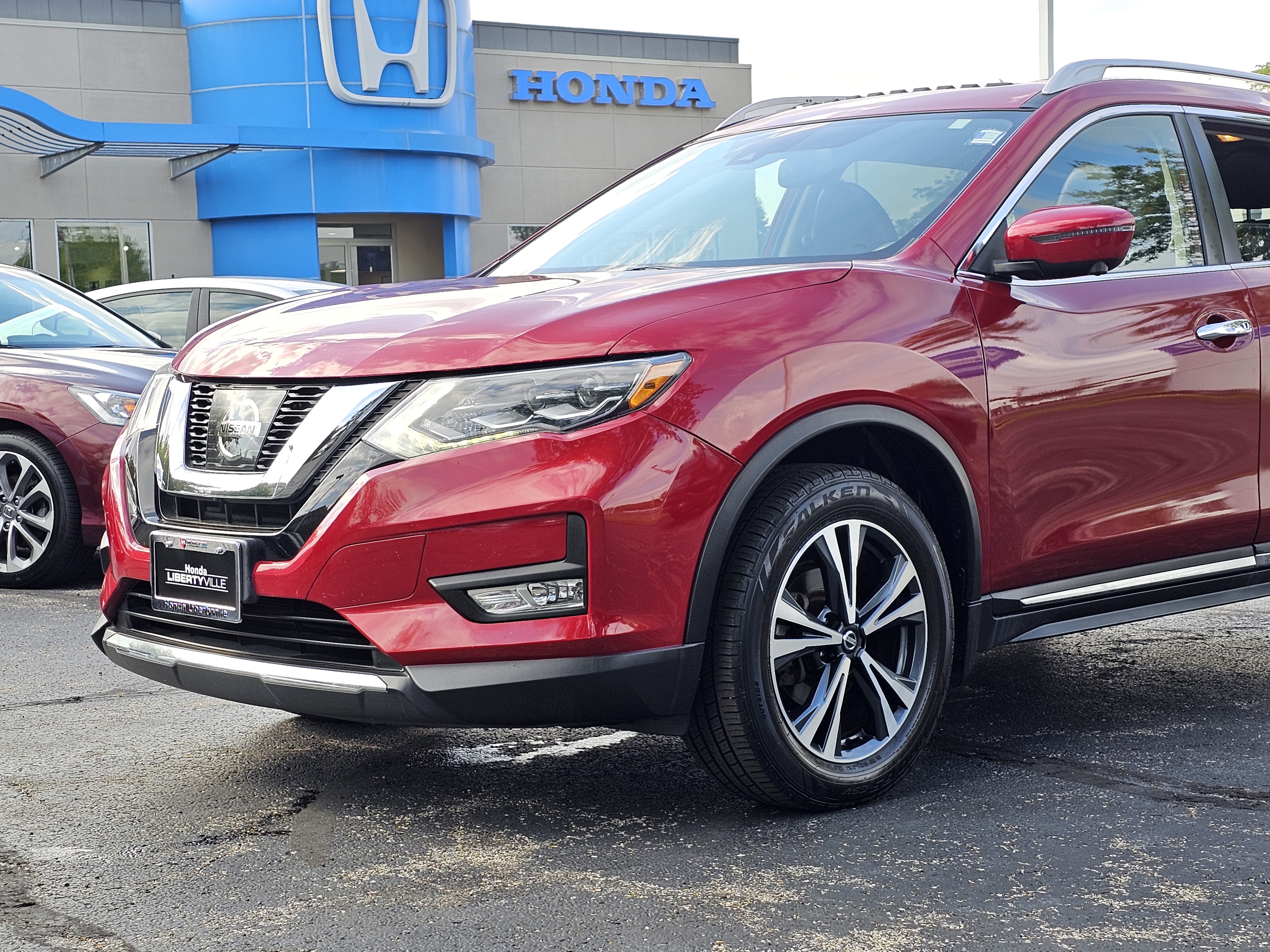 2017 Nissan Rogue SL 26