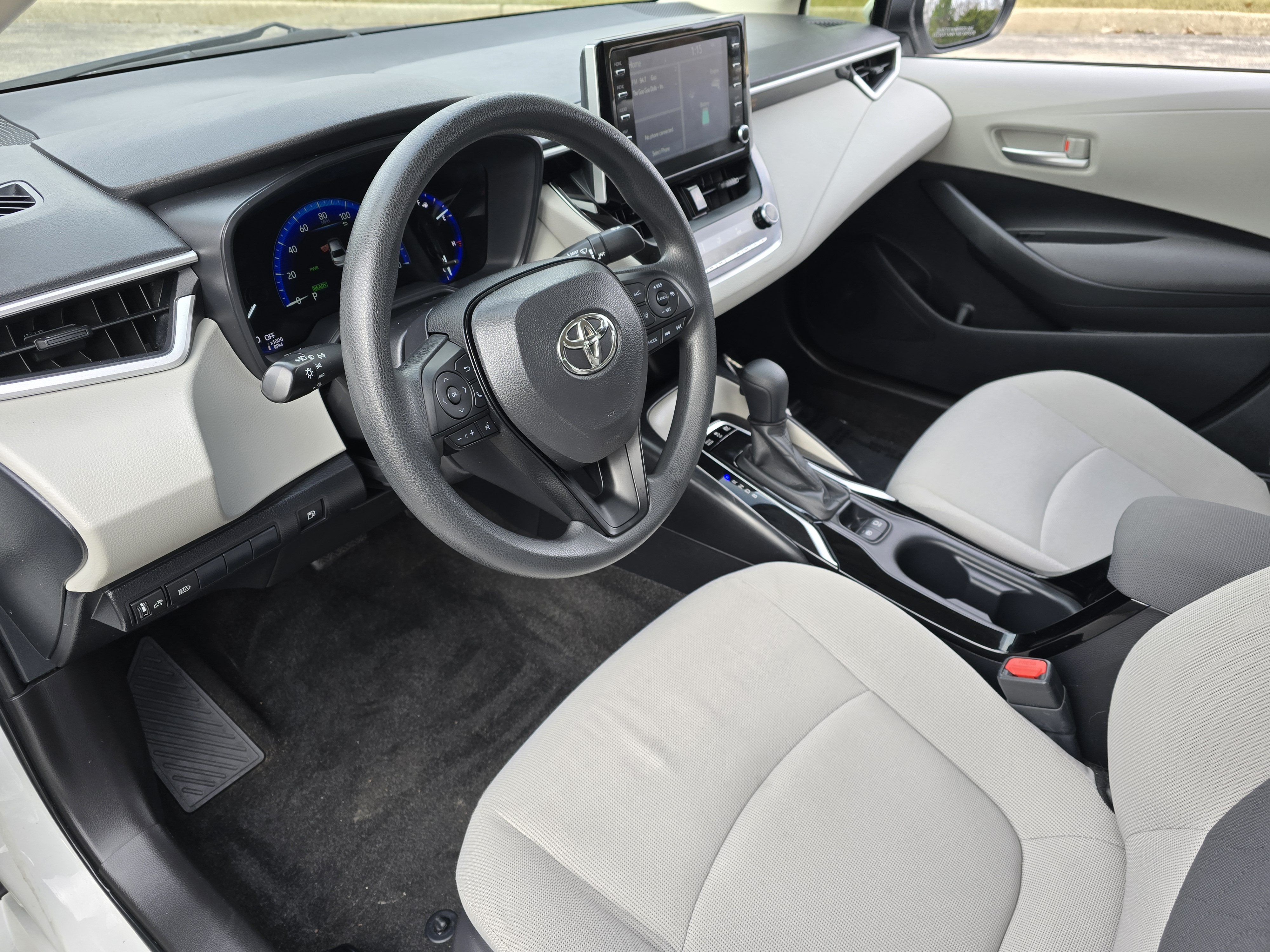 2021 Toyota Corolla Hybrid LE 26