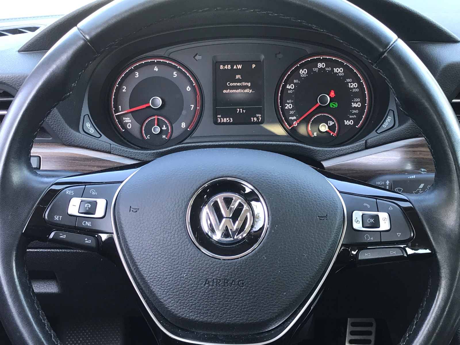 2020 Volkswagen Passat 2.0T SEL 10