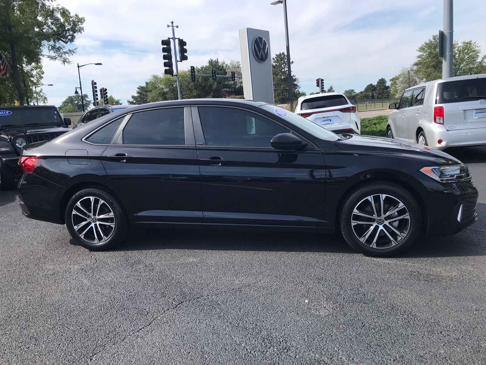 2023 Volkswagen Jetta Sport 2