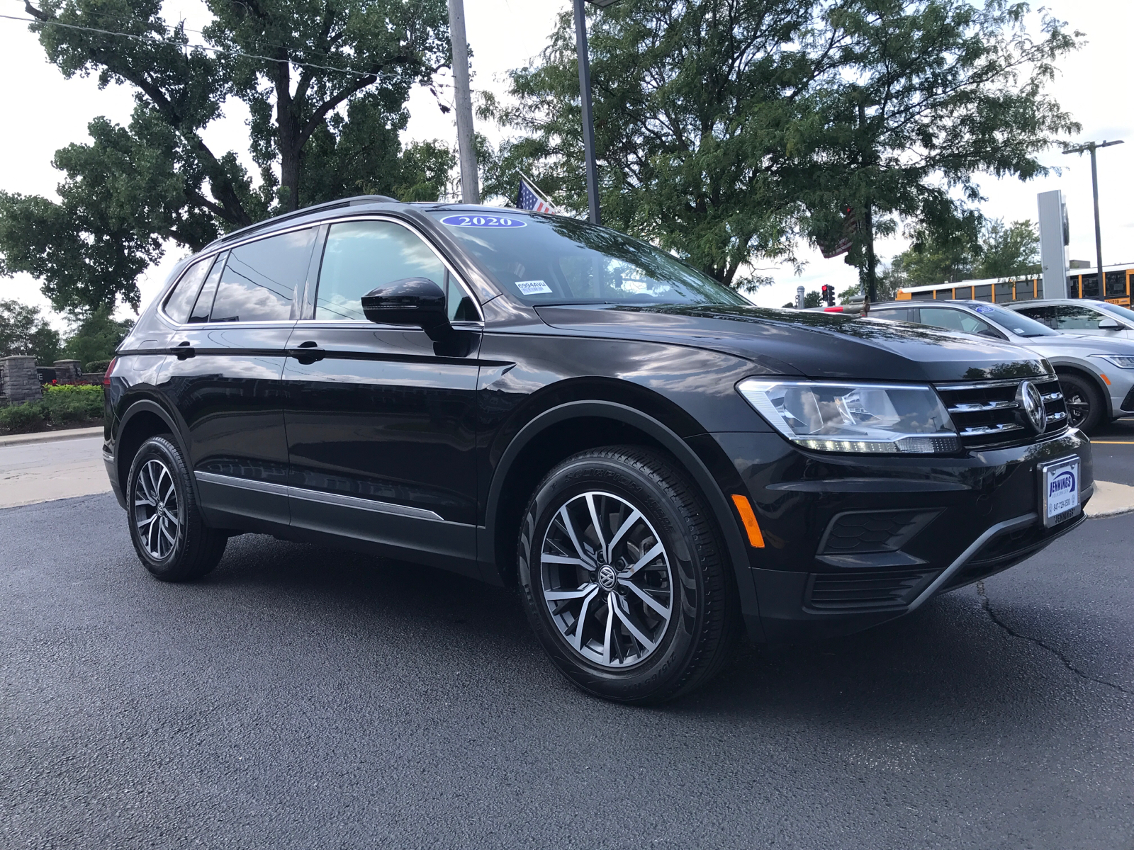 2020 Volkswagen Tiguan SE 1