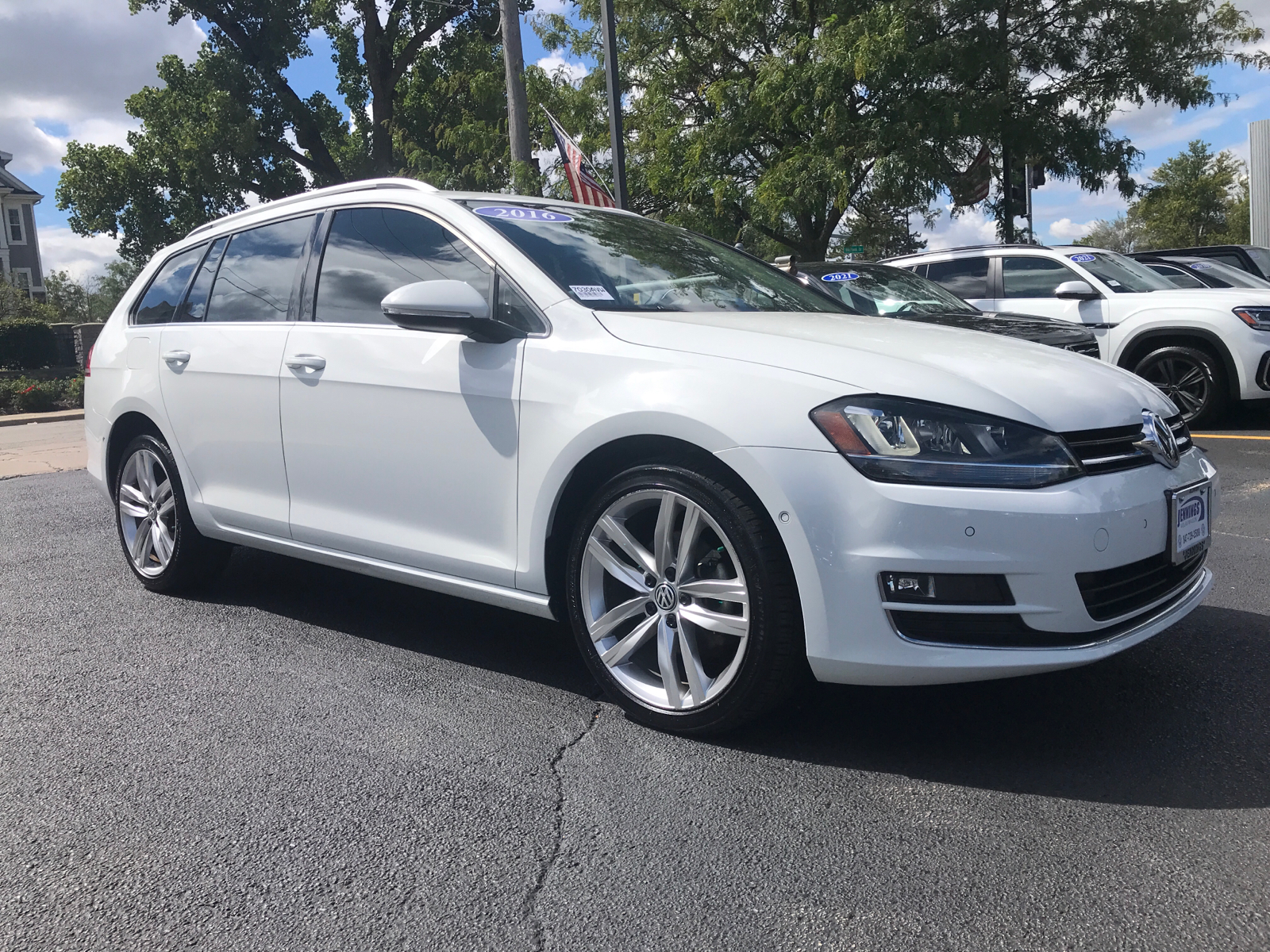 2016 Volkswagen Golf SportWagen  1