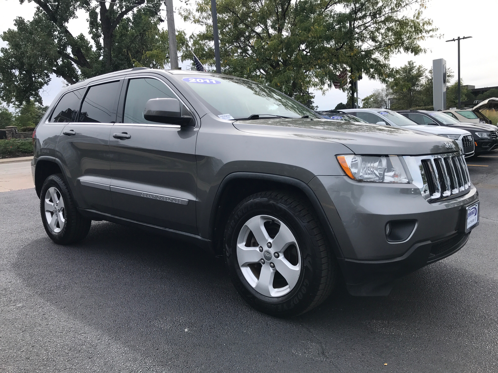 2011 Jeep Grand Cherokee Laredo 1