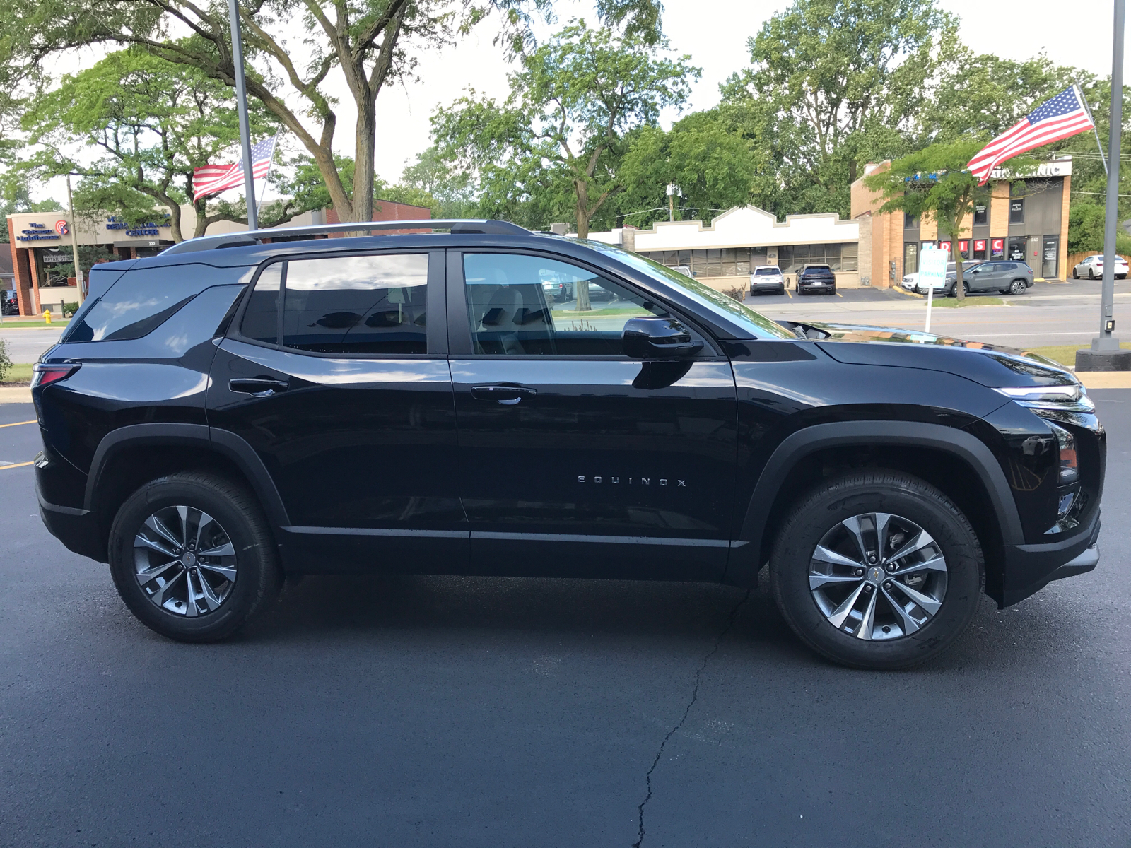 2025 Chevrolet Equinox FWD LT 2