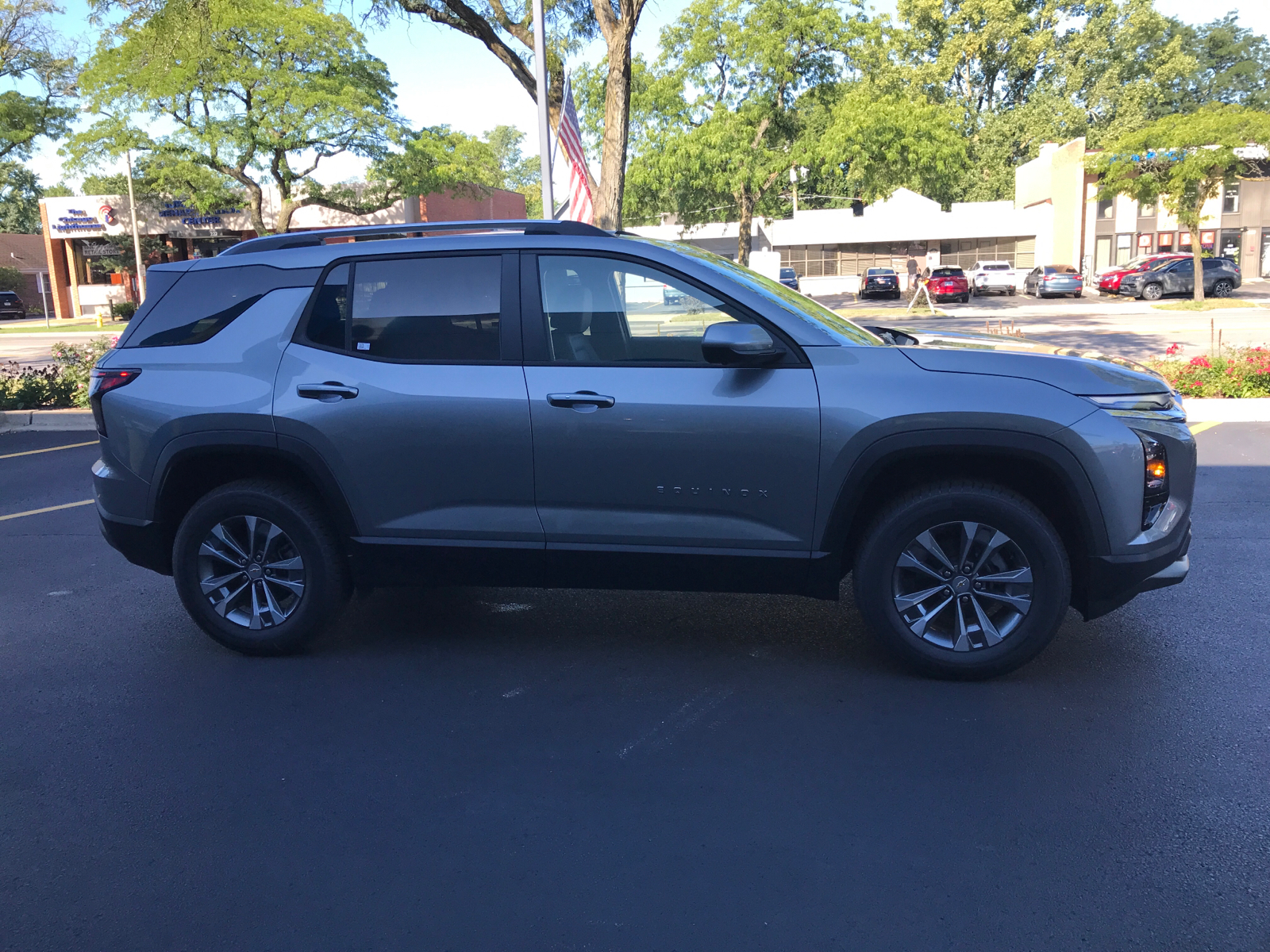 2025 Chevrolet Equinox AWD LT 2