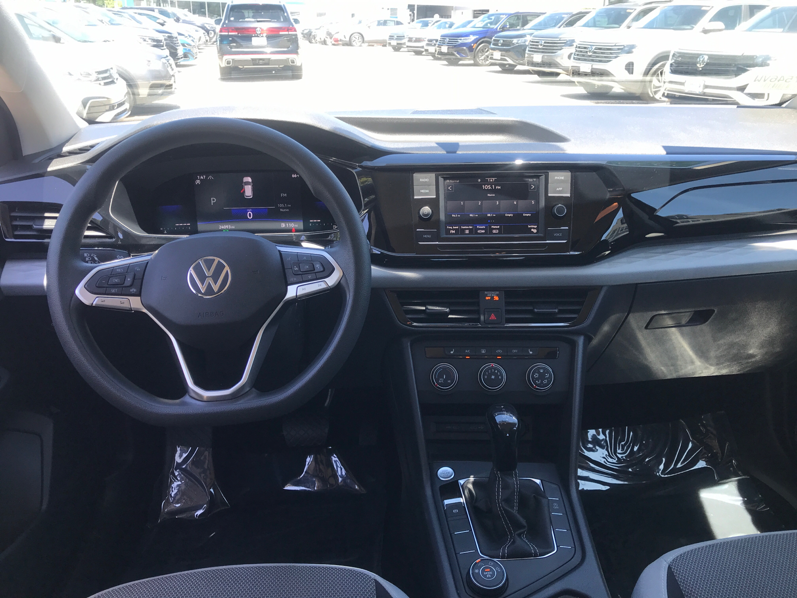 2022 Volkswagen Taos S 6