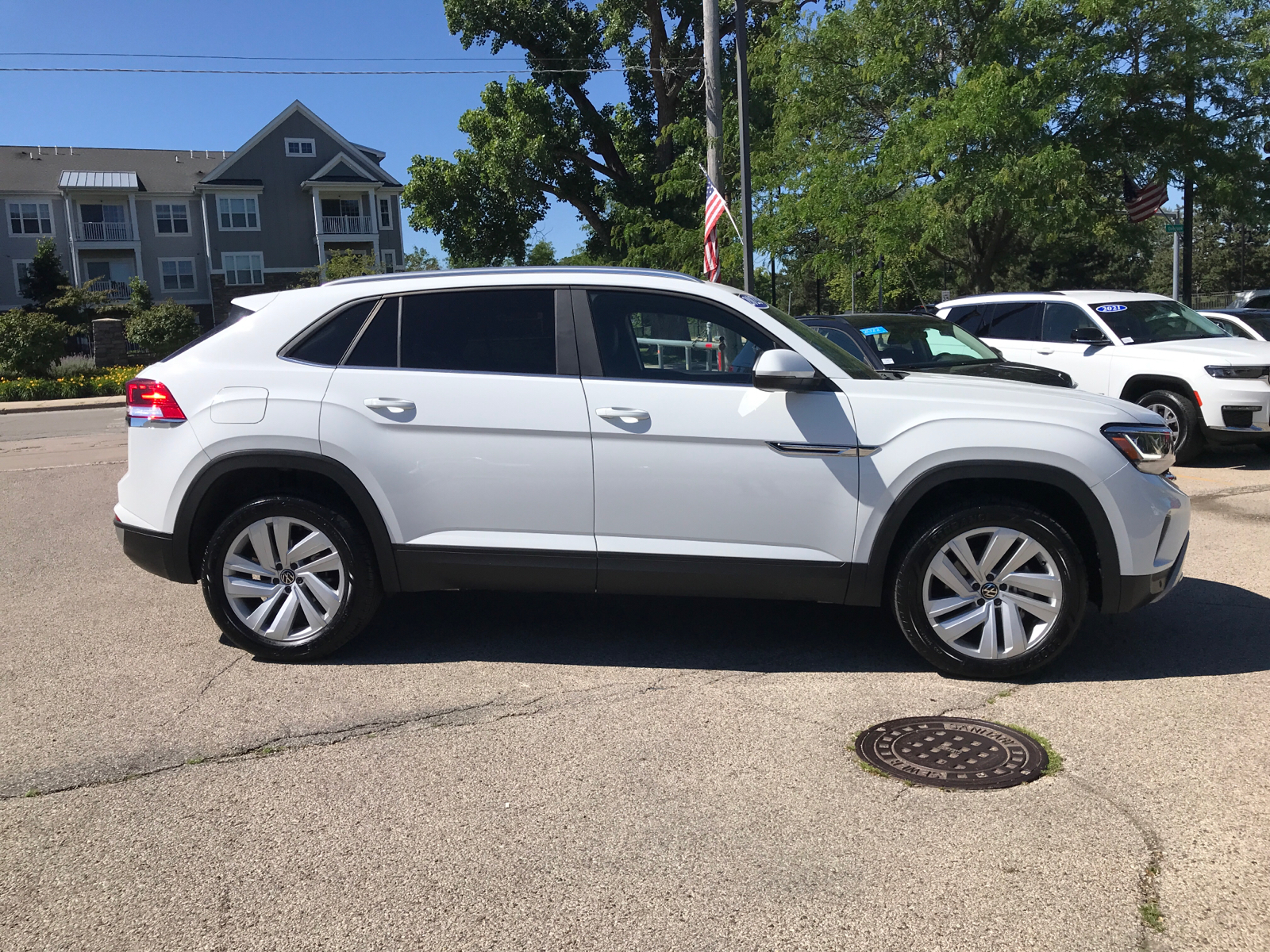 2023 Volkswagen Atlas Cross Sport 2.0T SE w/Technology 2