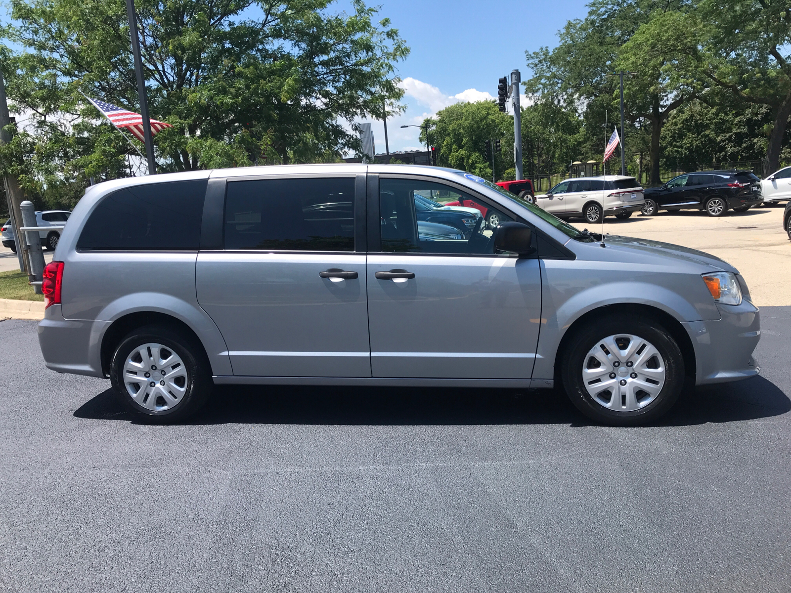 2019 Dodge Grand Caravan SE 2