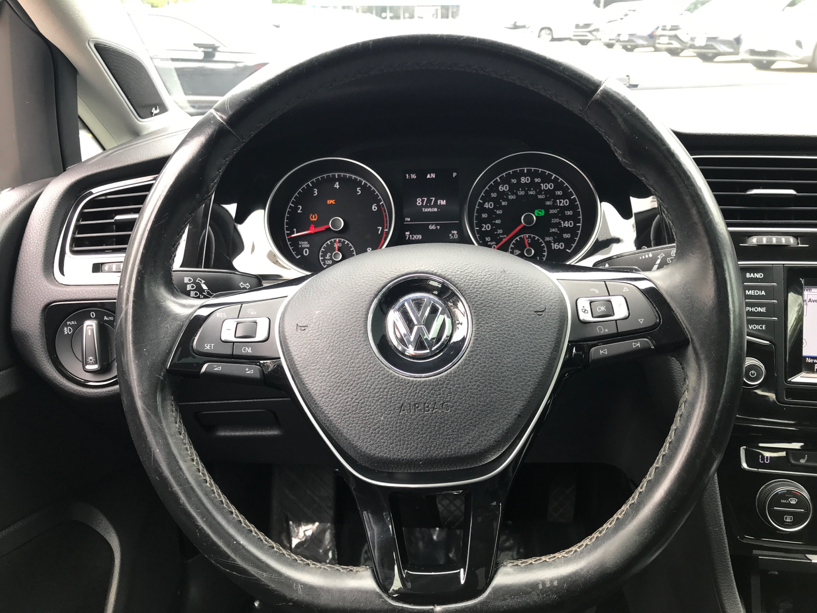 2015 Volkswagen Golf SportWagen TSI SEL 10