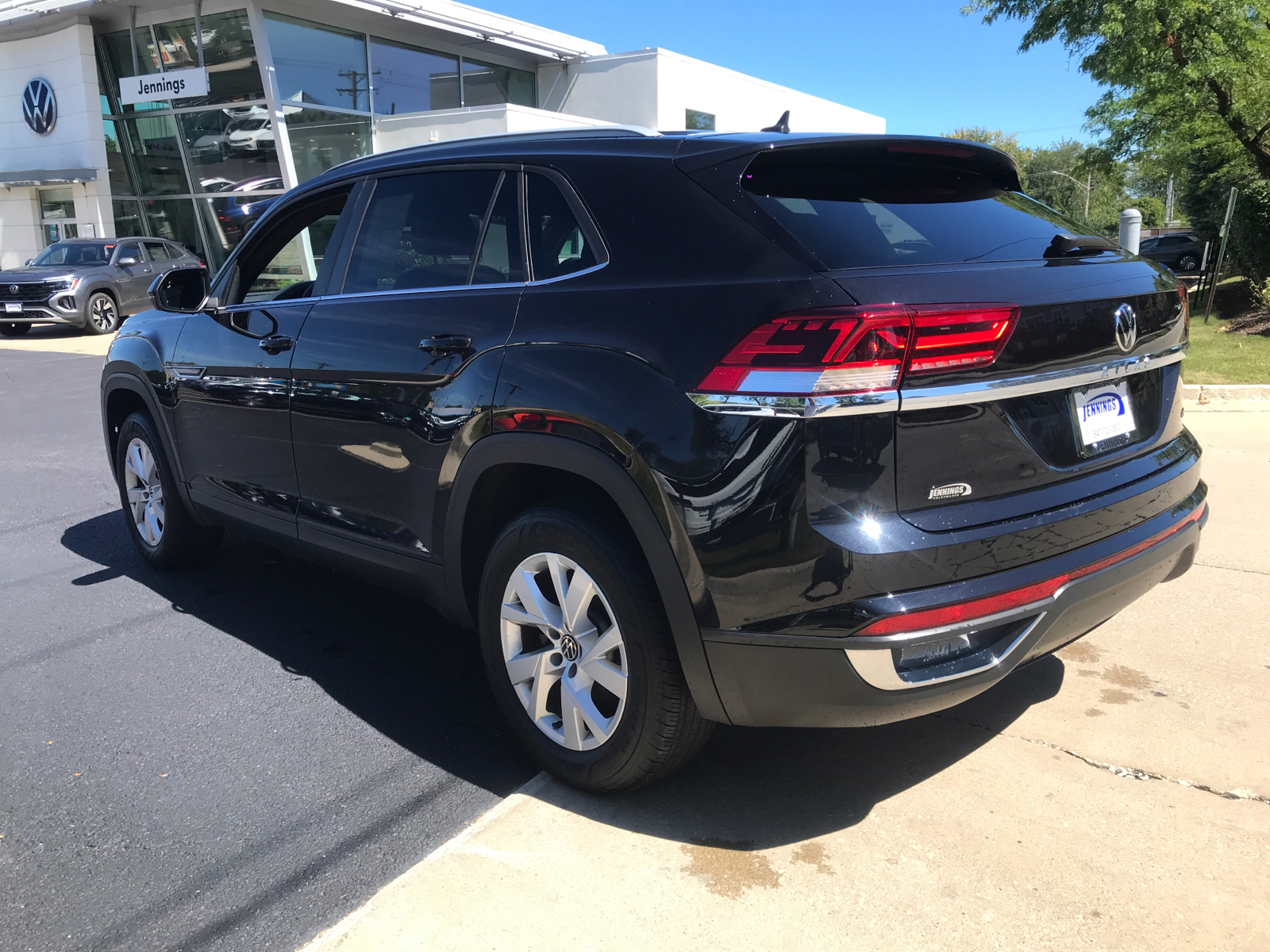 2020 Volkswagen Atlas Cross Sport 2.0T S 4