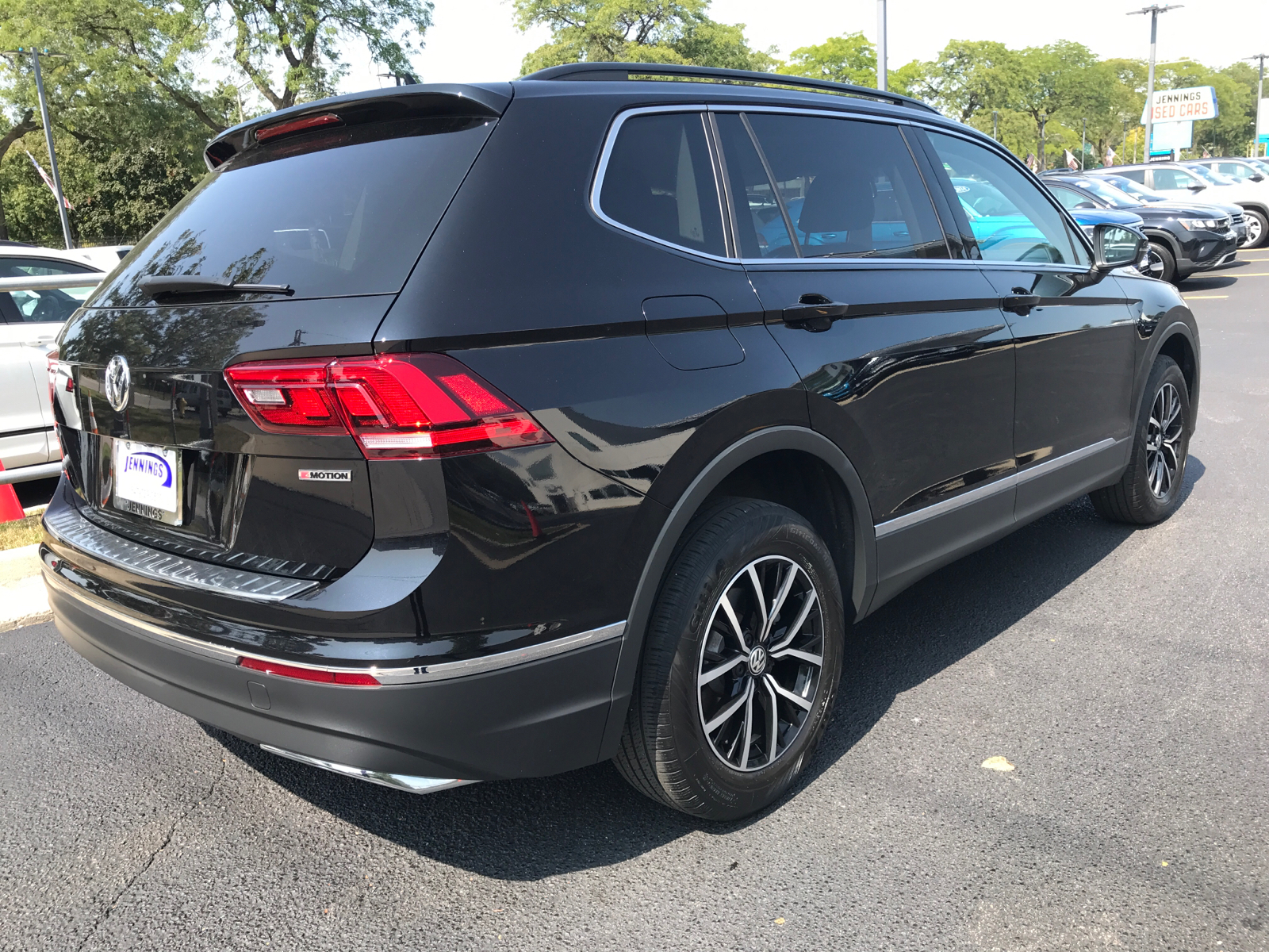 2021 Volkswagen Tiguan SE 3