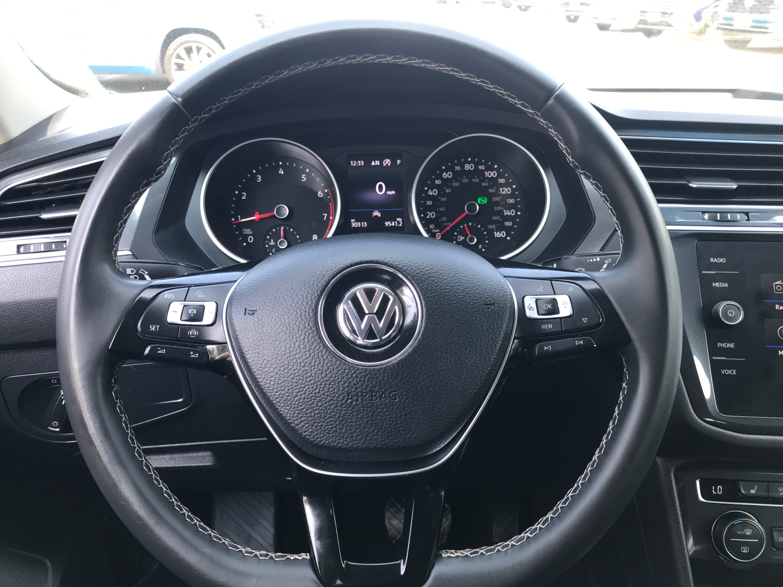 2021 Volkswagen Tiguan SE 10