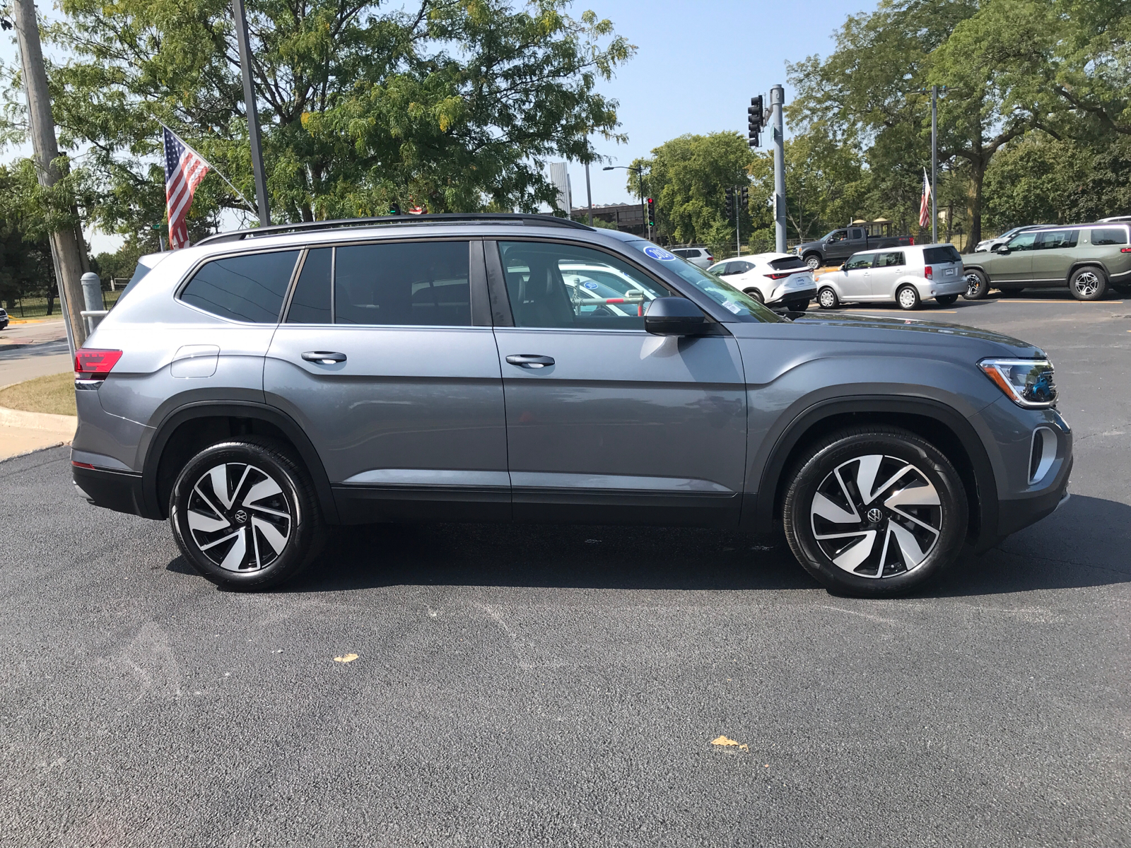 2024 Volkswagen Atlas 2.0T SE w/Technology 2