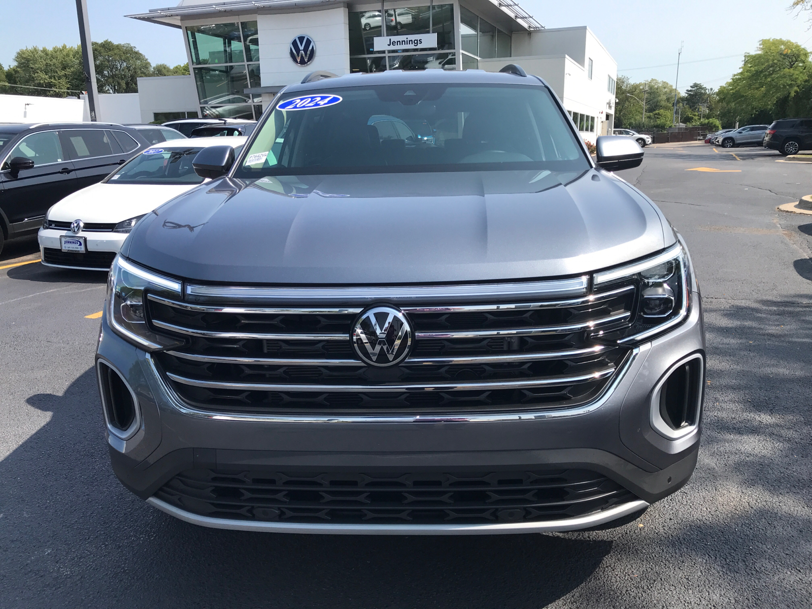 2024 Volkswagen Atlas 2.0T SE w/Technology 29