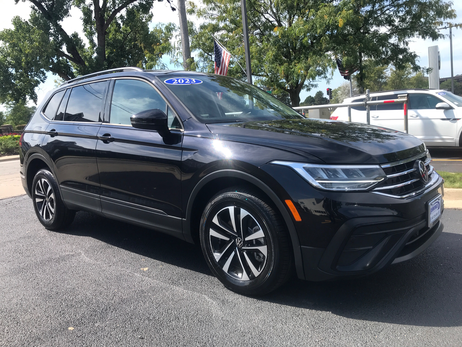 2023 Volkswagen Tiguan S 1