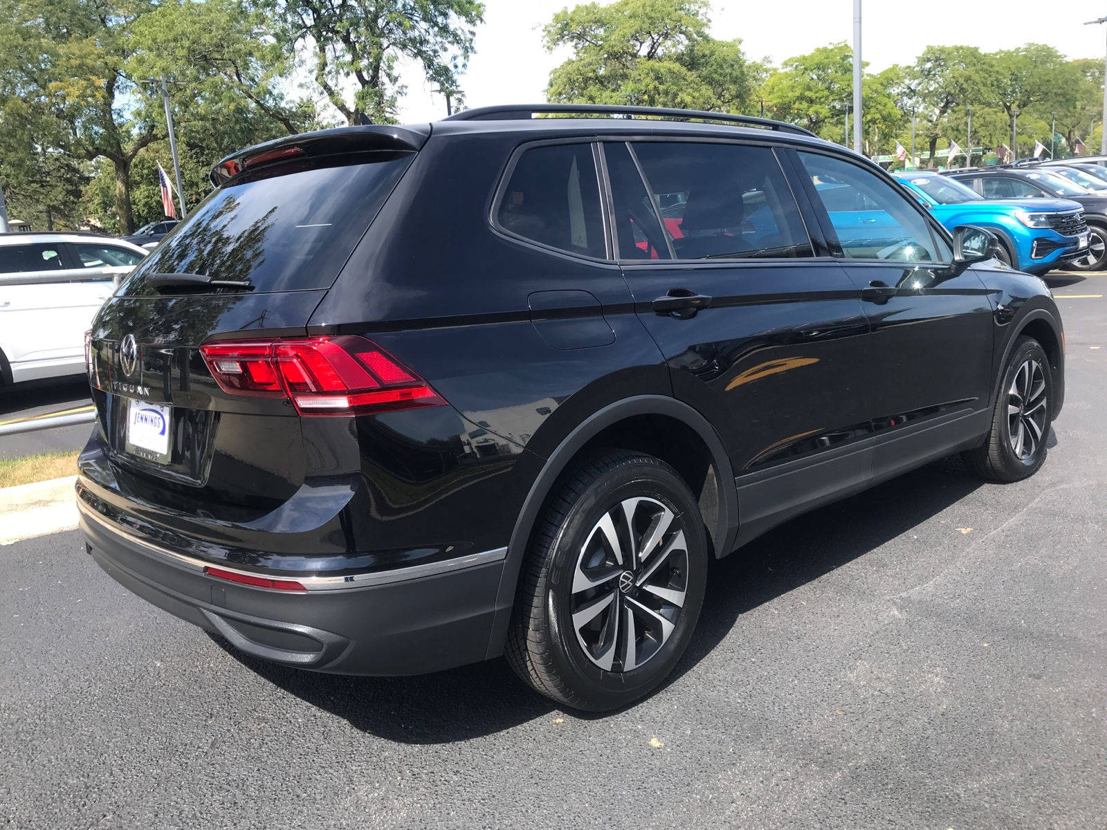 2023 Volkswagen Tiguan S 3