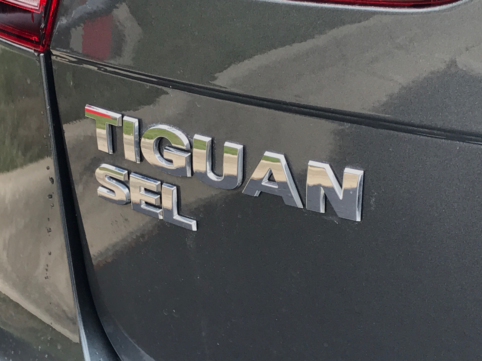 2021 Volkswagen Tiguan SEL 24